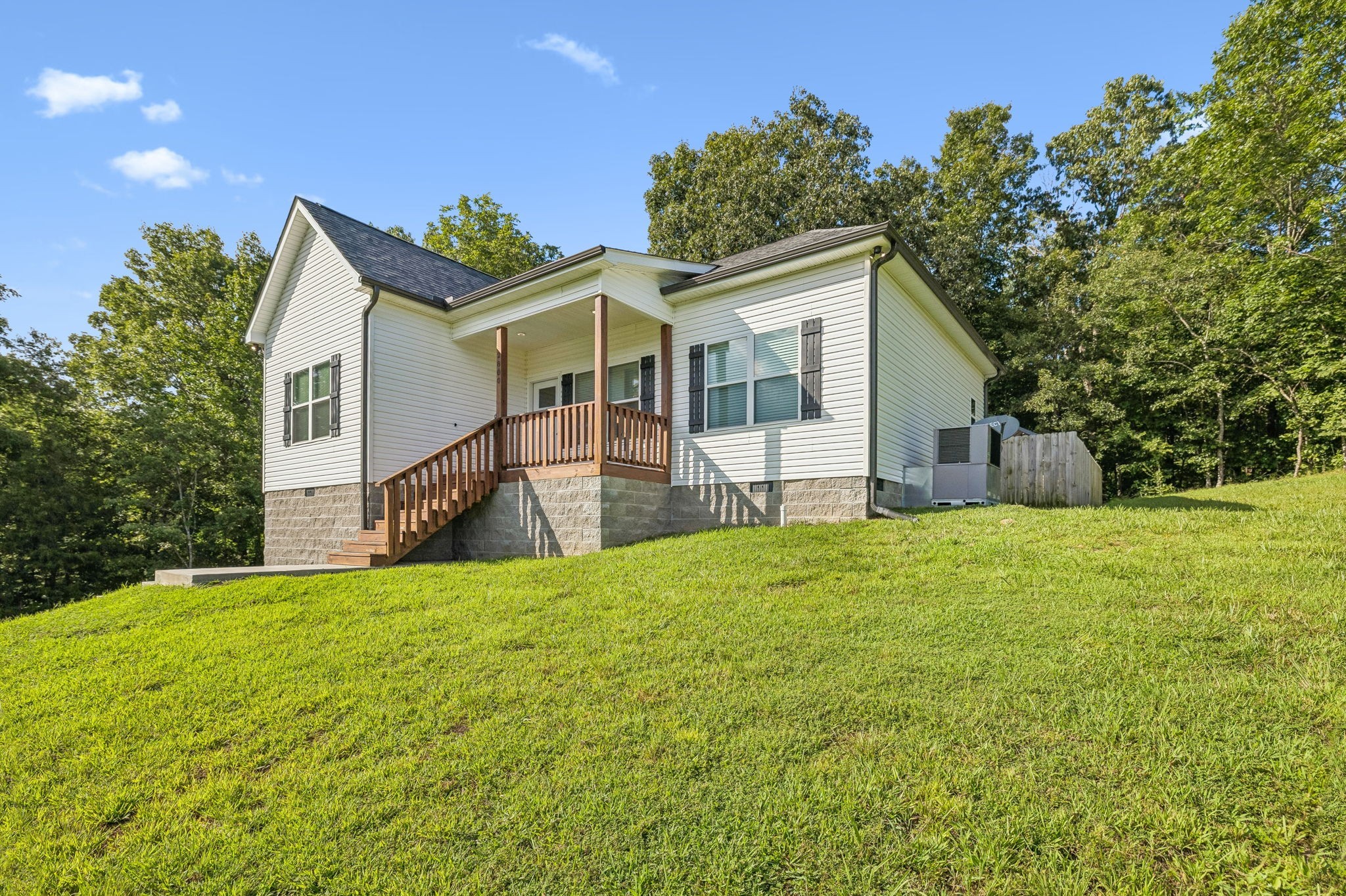 2800 N Hurricane Creek Rd Property Photo 1