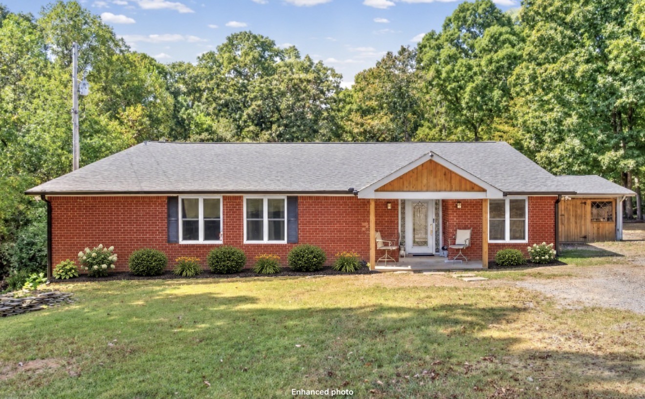 1052 Boston Hollow Rd Property Photo 1