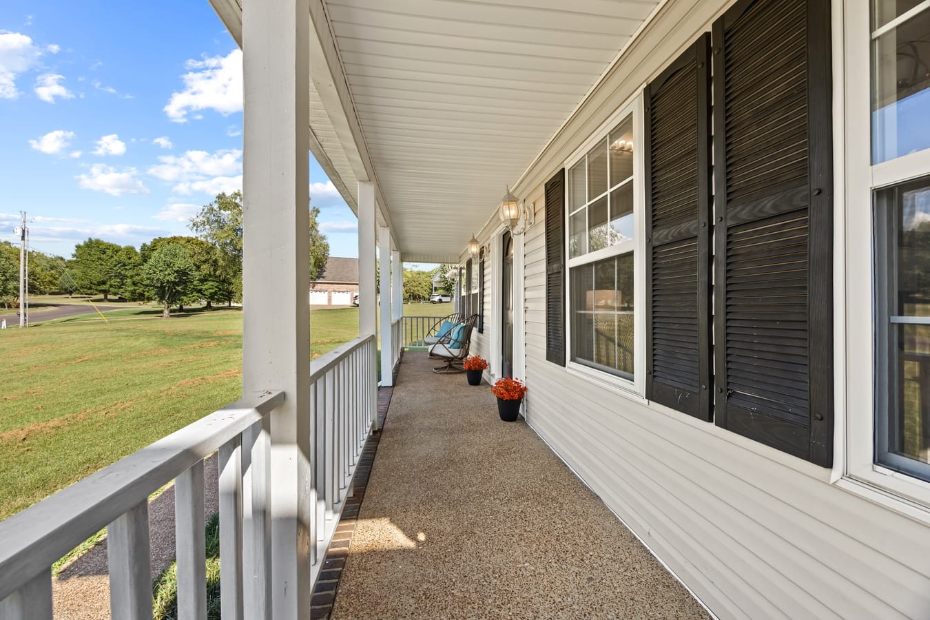3600 Artesian Way Property Photo 3