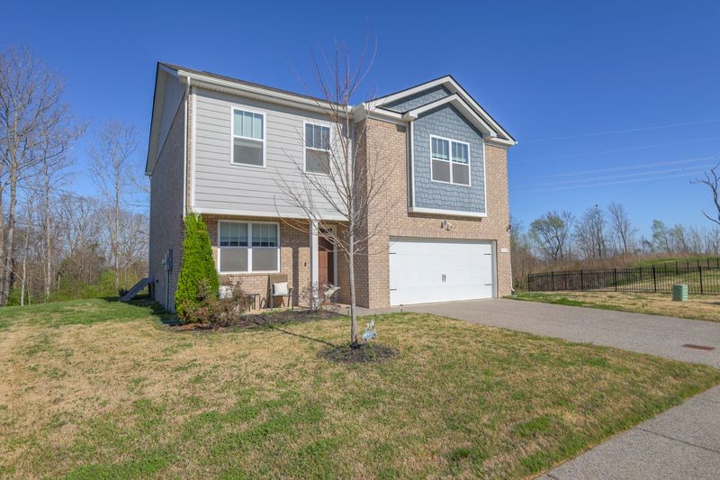 2200 Stonemeade Dr Property Photo 1