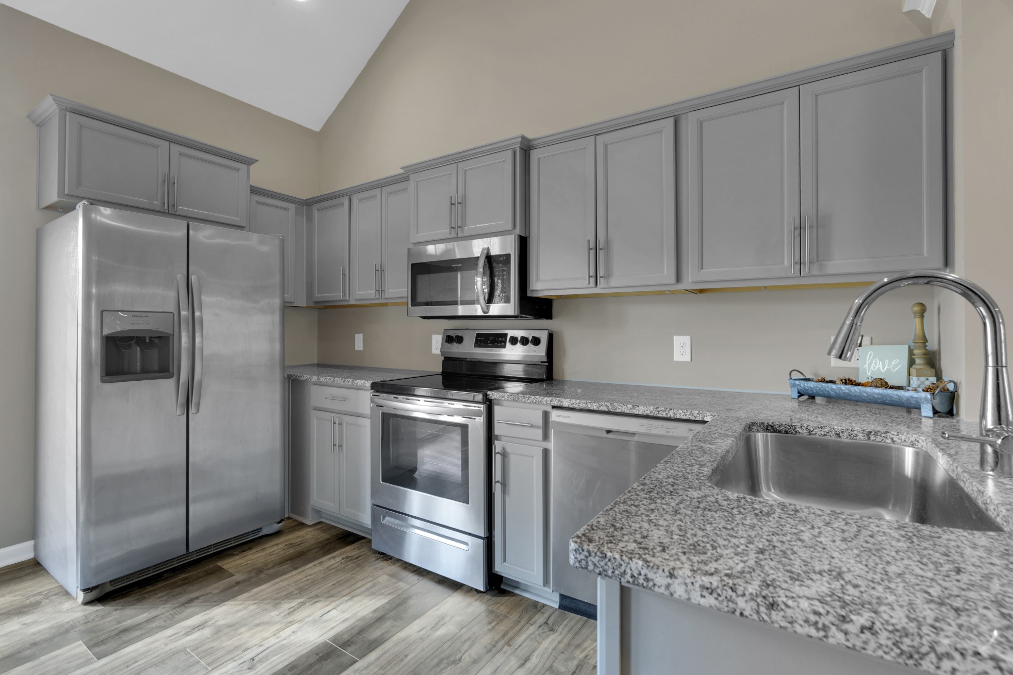 3526 Learning Ln Property Photo 13