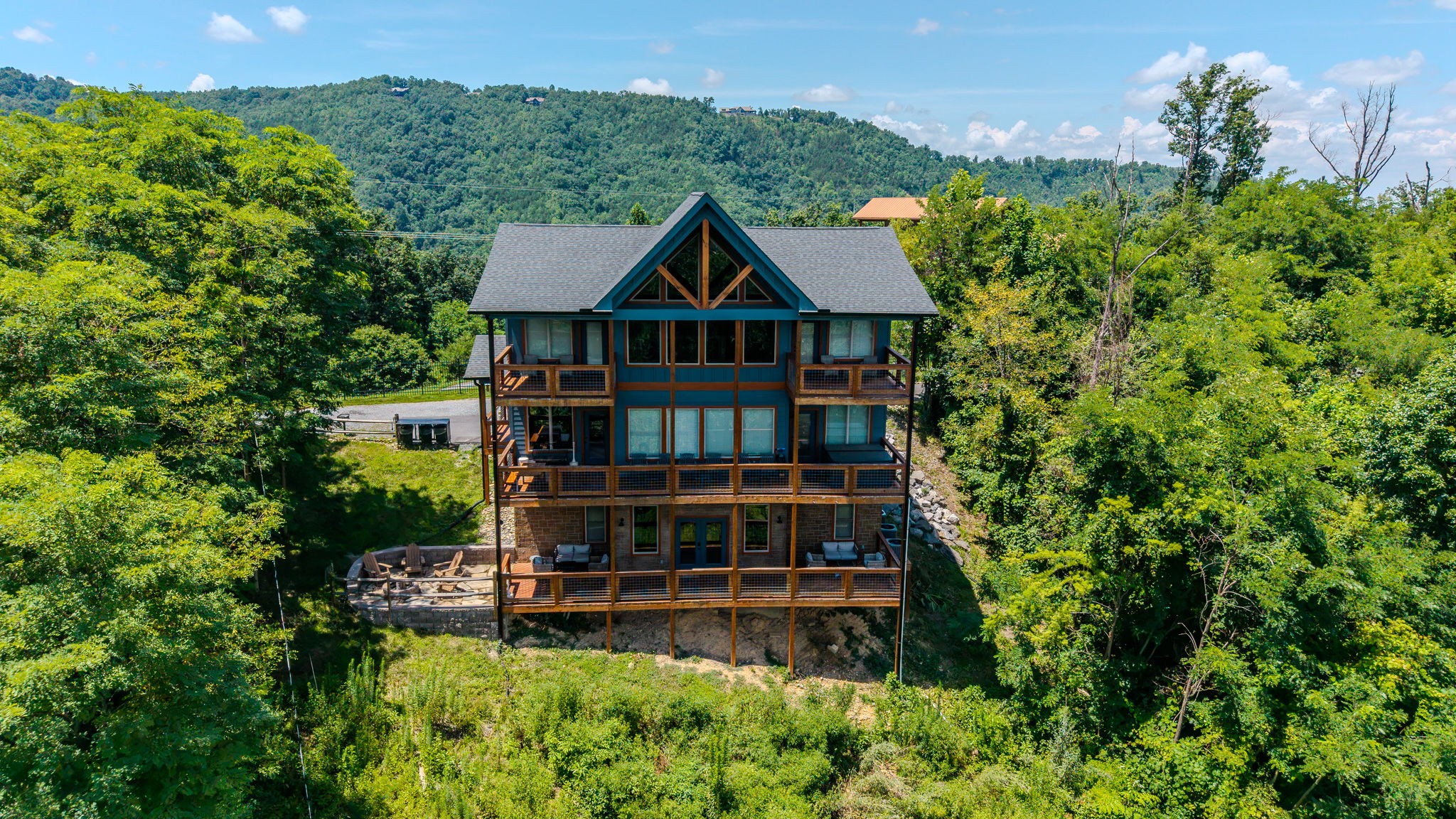 928 N Woodland Dr