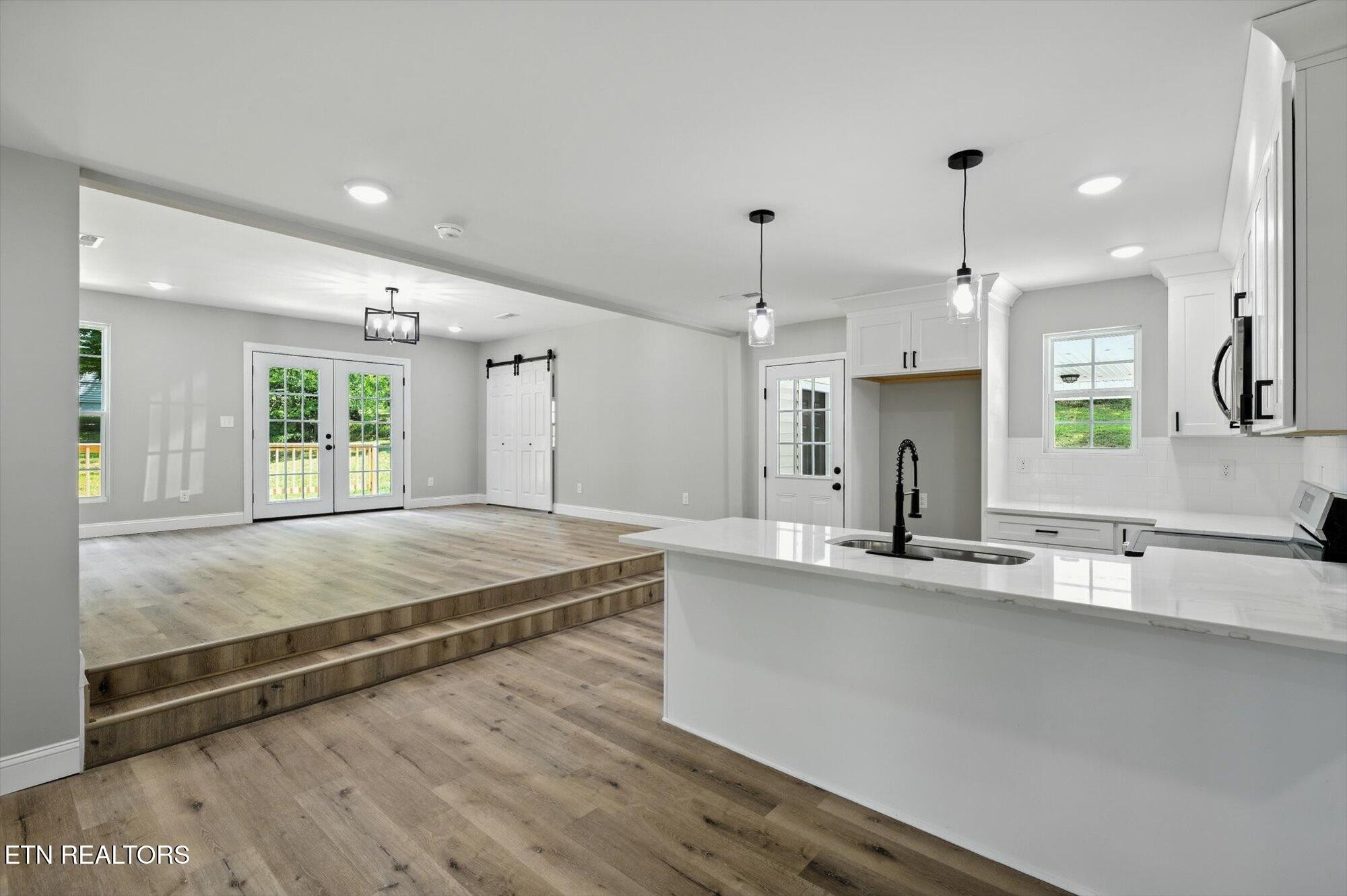 1309 Summit St Property Photo 11