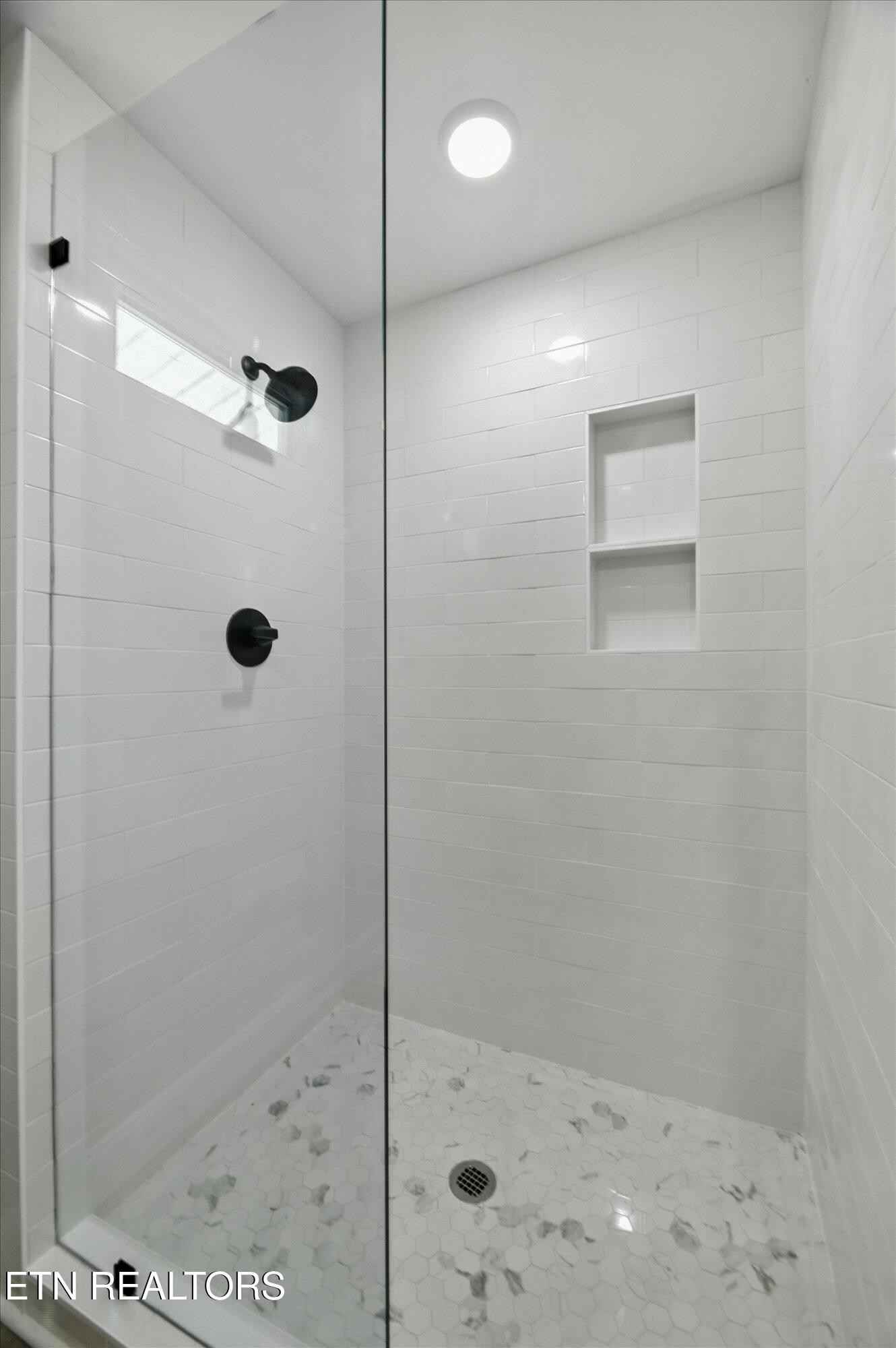 1309 Summit St Property Photo 19