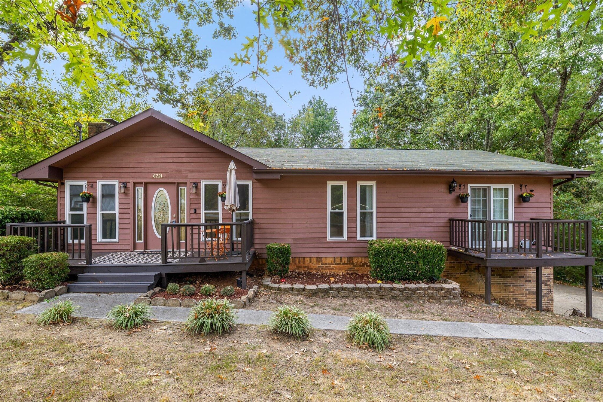 6221 Celtic Drive Property Photo 1