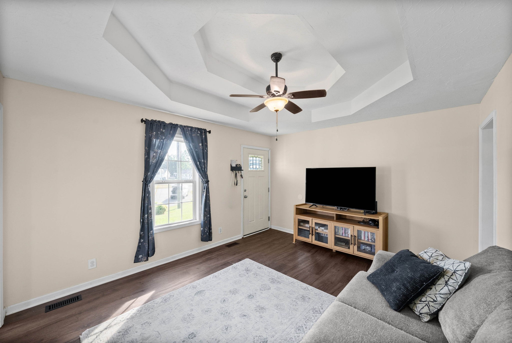 954 Crabapple Ct Property Photo 1