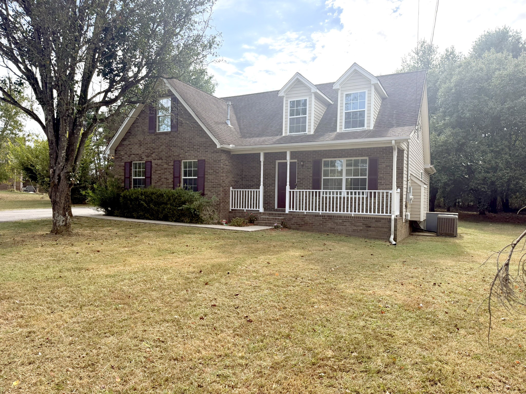 2039 Sterling St Property Photo 1