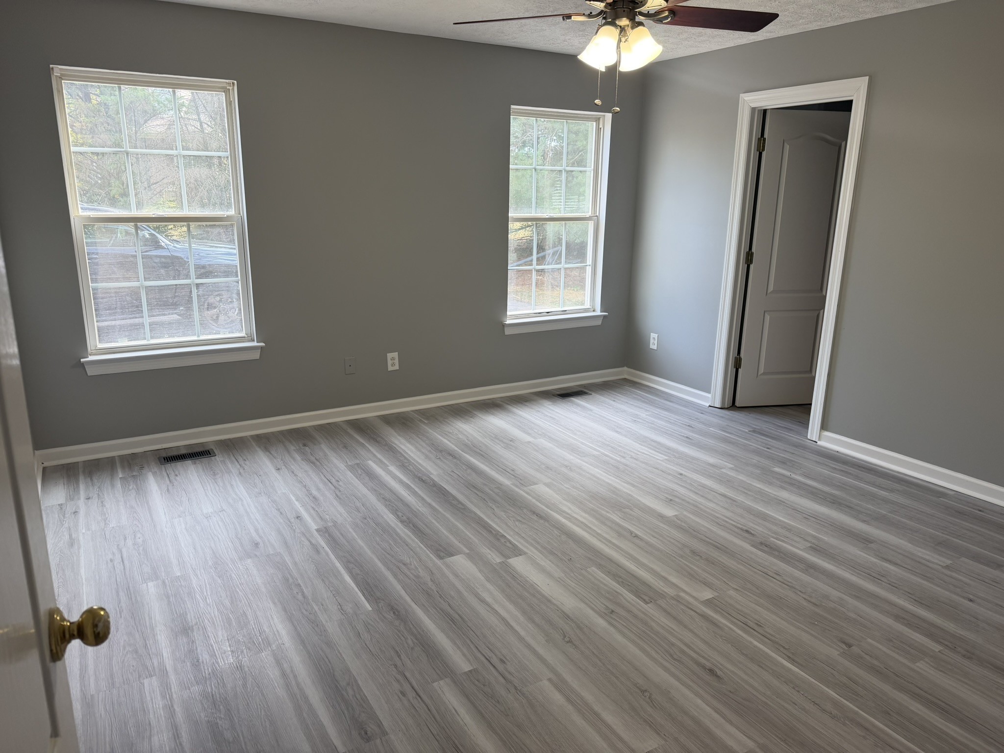 2039 Sterling St Property Photo 10
