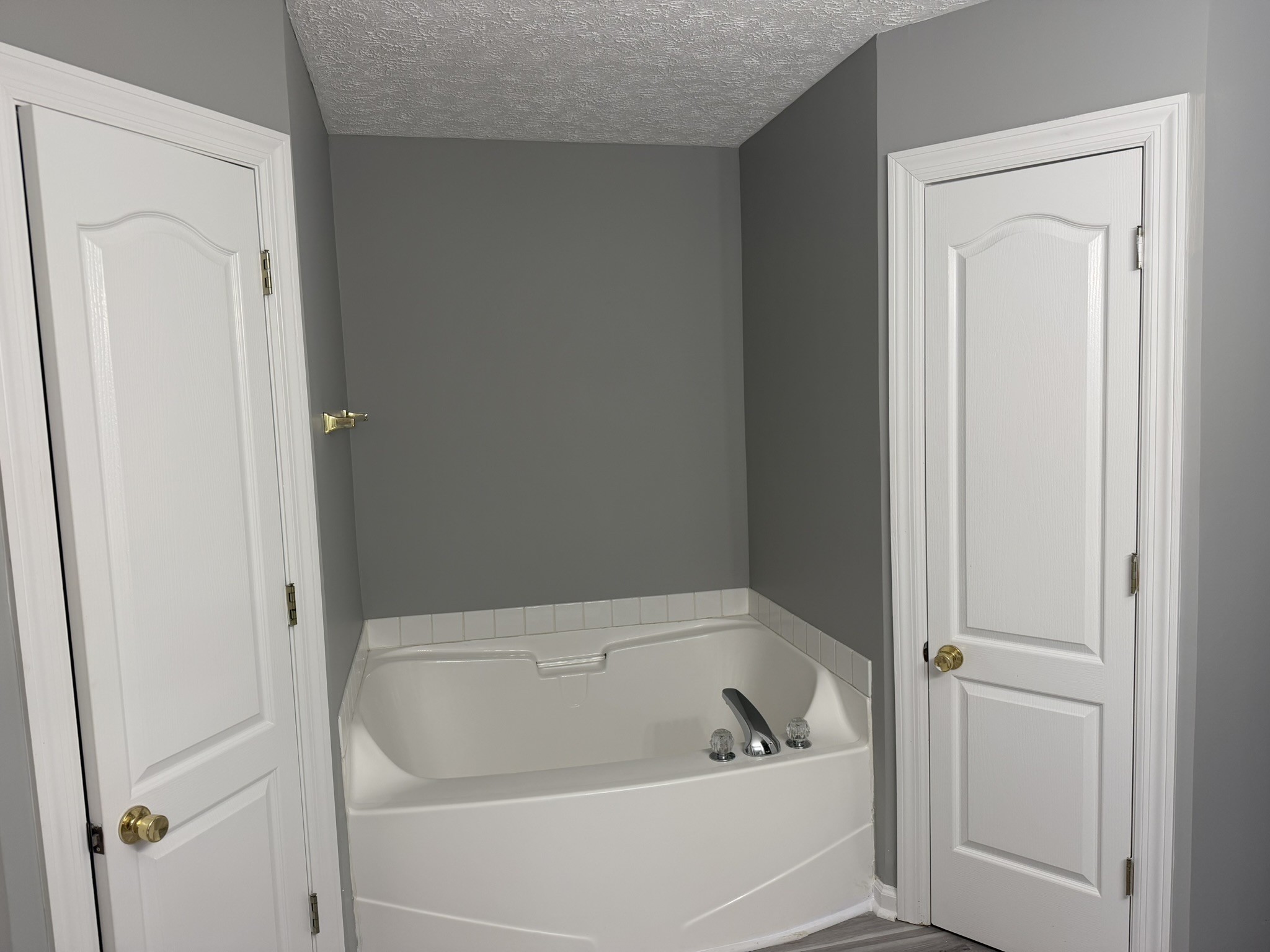 2039 Sterling St Property Photo 11