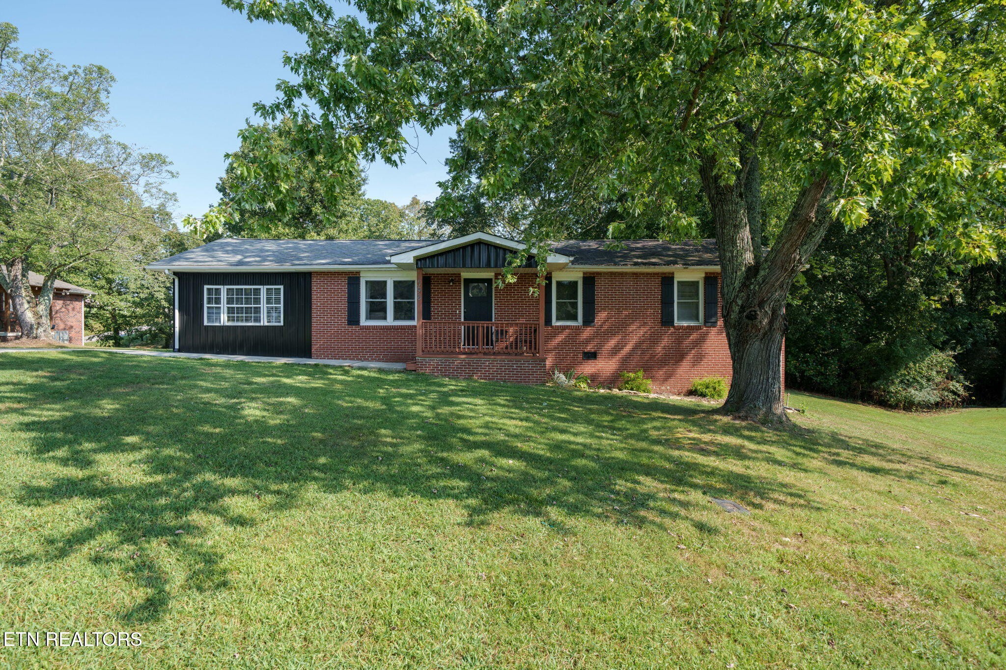 598 Glenwood Circle Property Photo 1