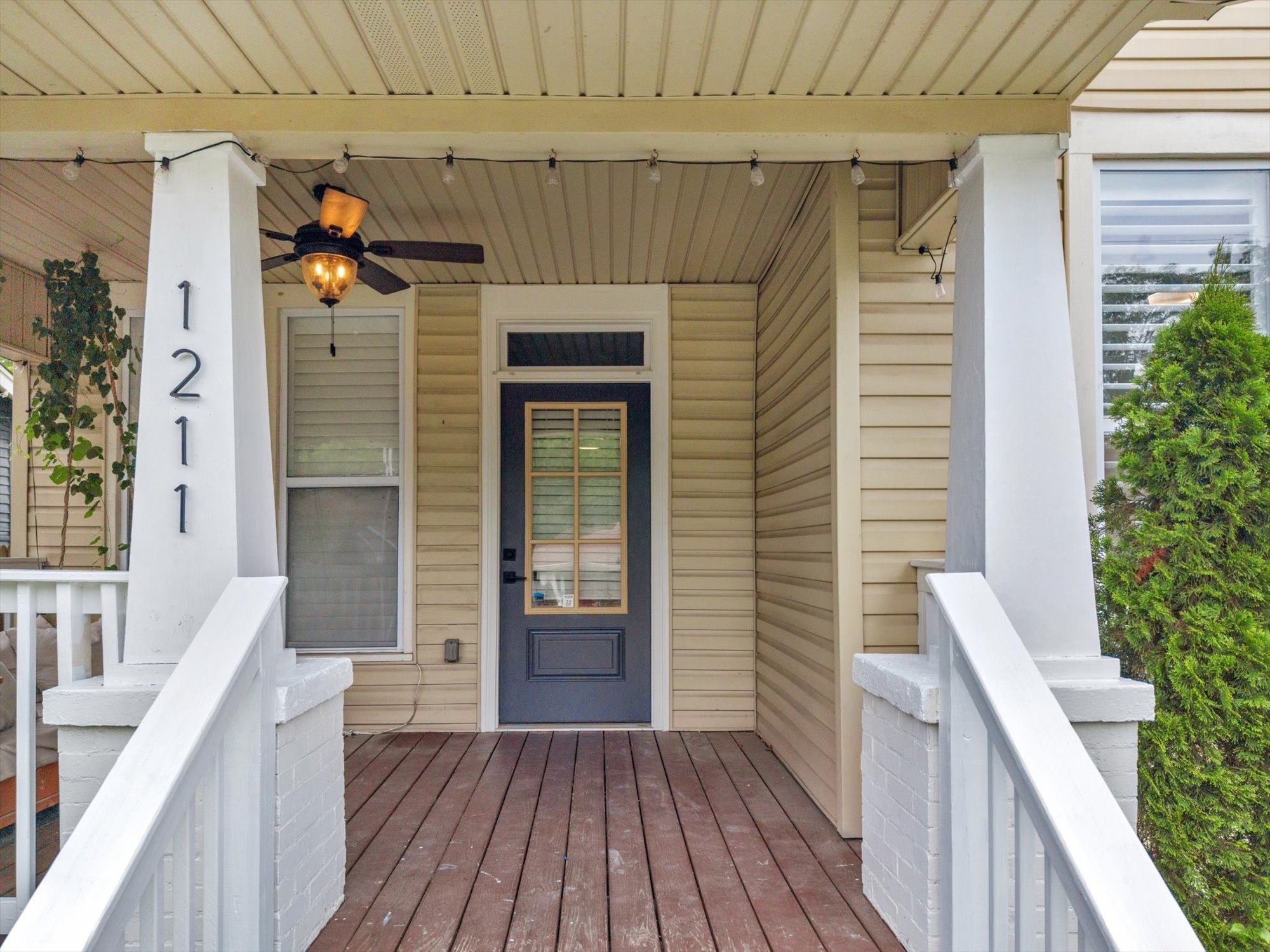 1211 Stainback Ave Property Photo 1