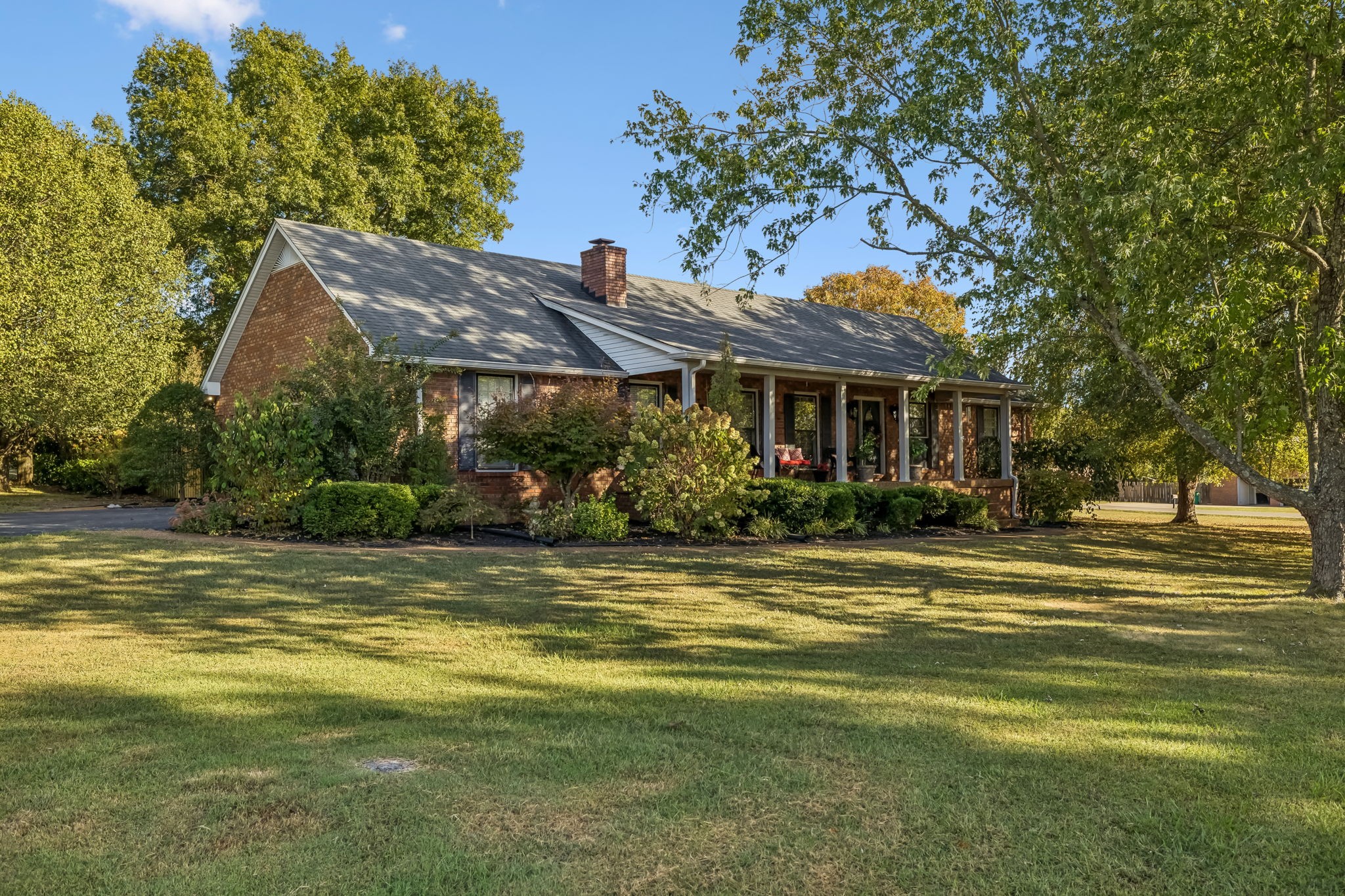 1103 Jacquelin Dr Property Photo 1