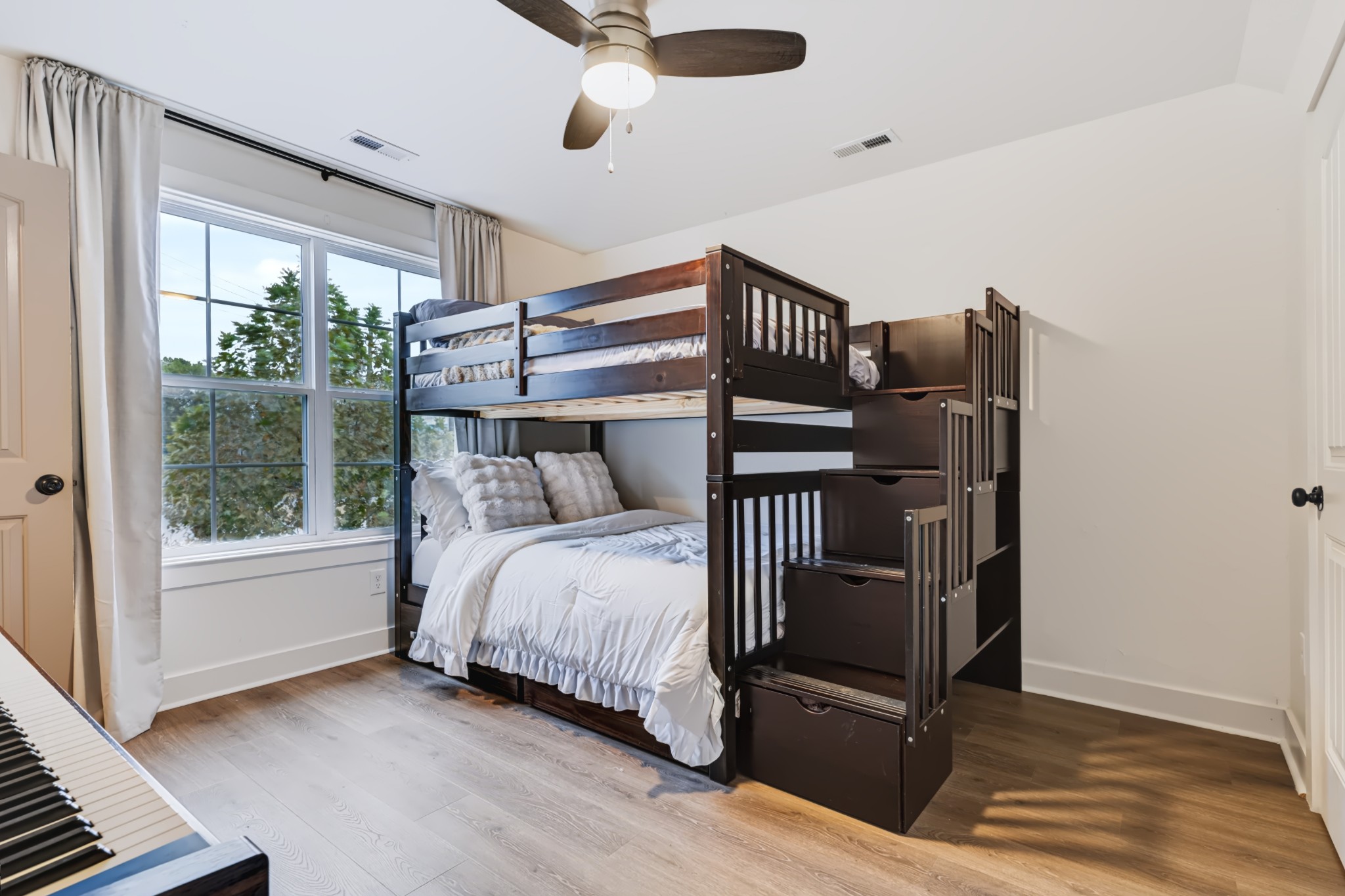 103 Broadway Property Photo 14