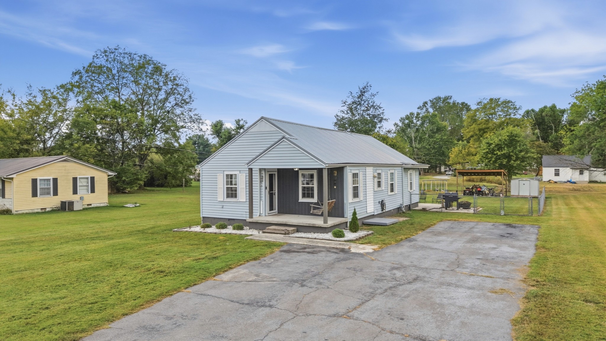 271 Hunt St Property Photo 1