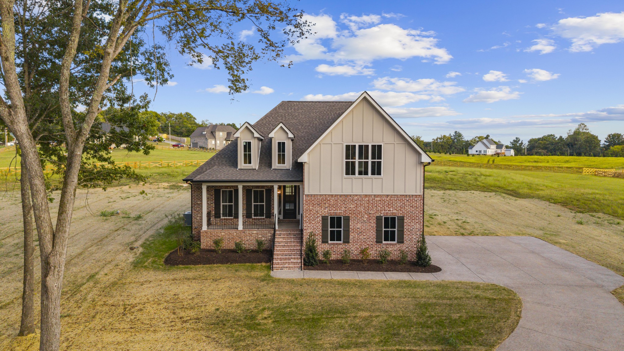1605 Sulphur College Rd Property Photo 1