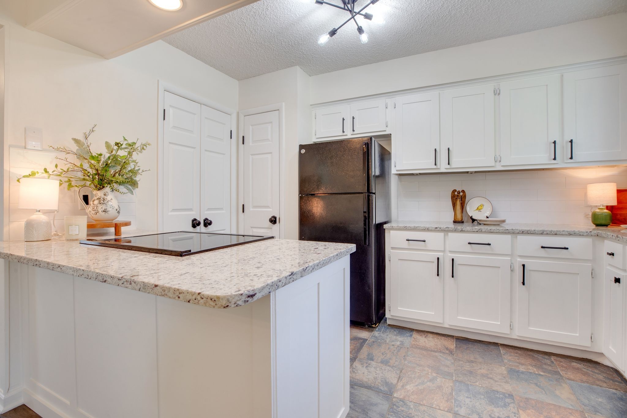 5510 Country Dr Property Photo 1