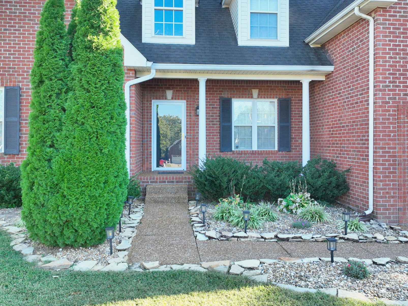 104 Crete Ct Property Photo 3