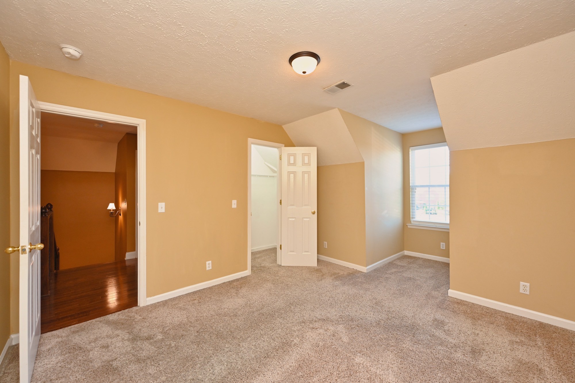 104 Crete Ct Property Photo 40