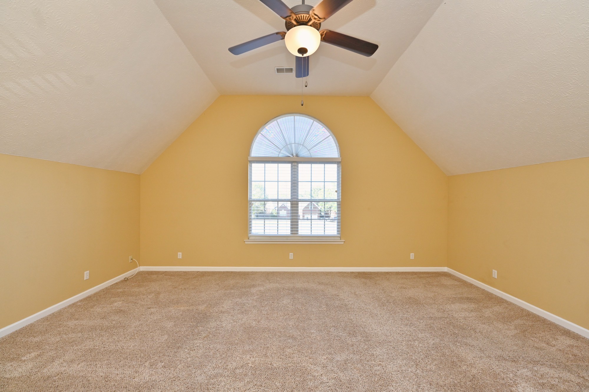 104 Crete Ct Property Photo 44