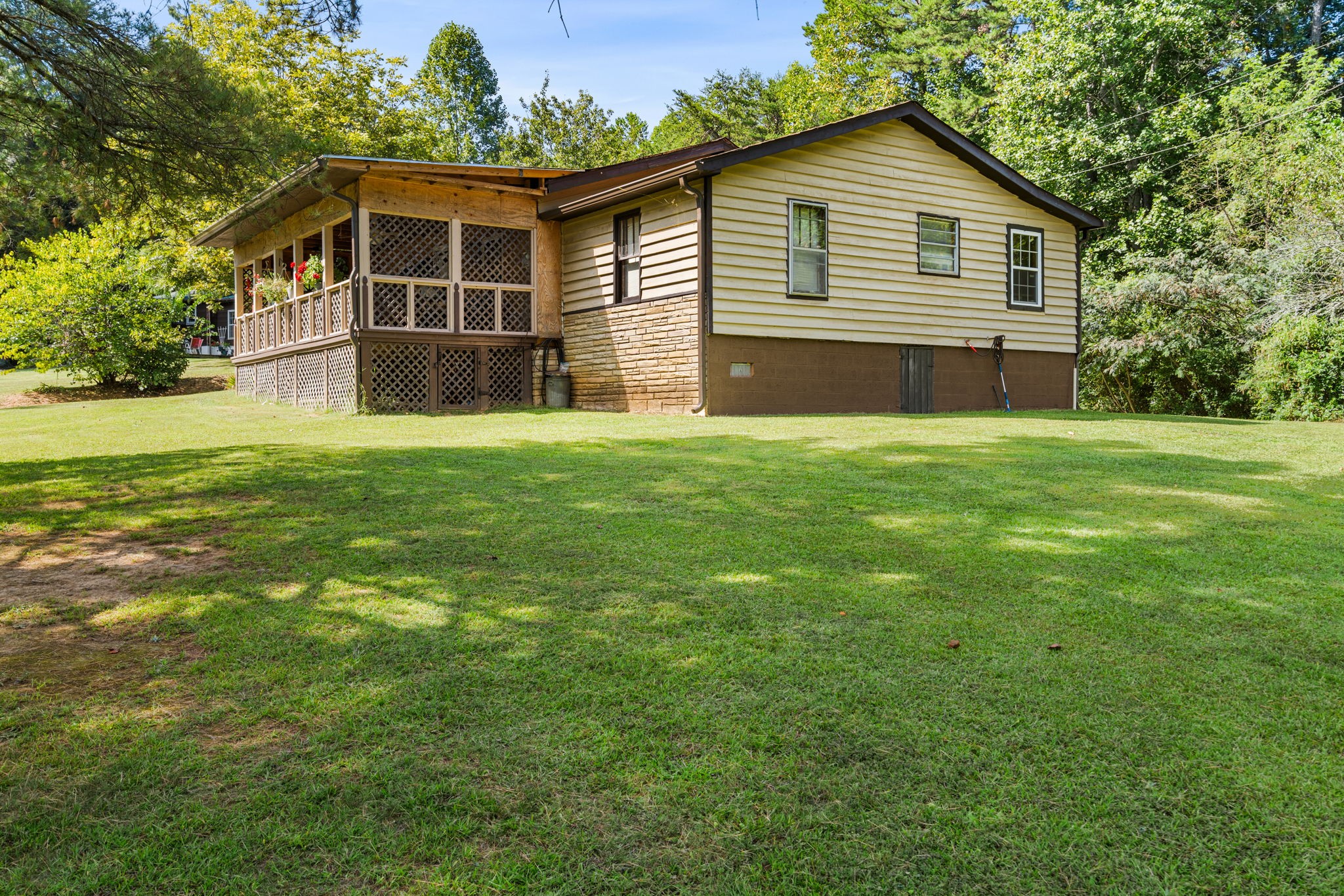 44 Little Wolf Creek Rd Property Photo 1