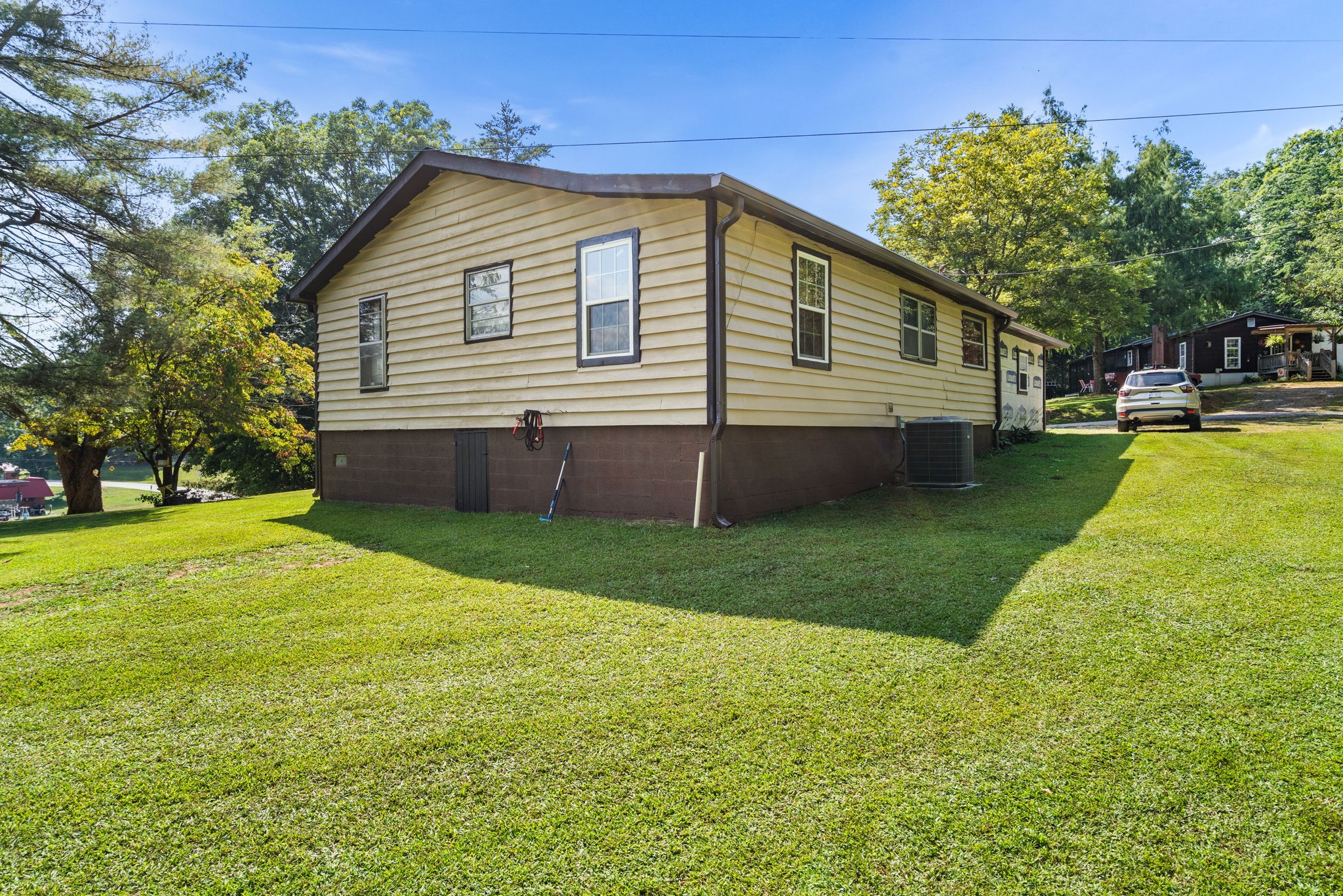 44 Little Wolf Creek Rd Property Photo 3