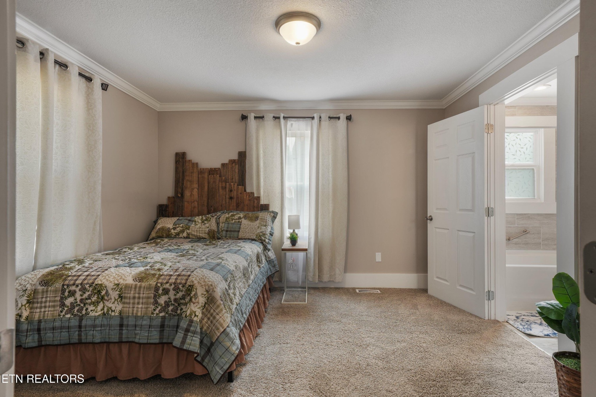 108 Mcginley St Property Photo 7
