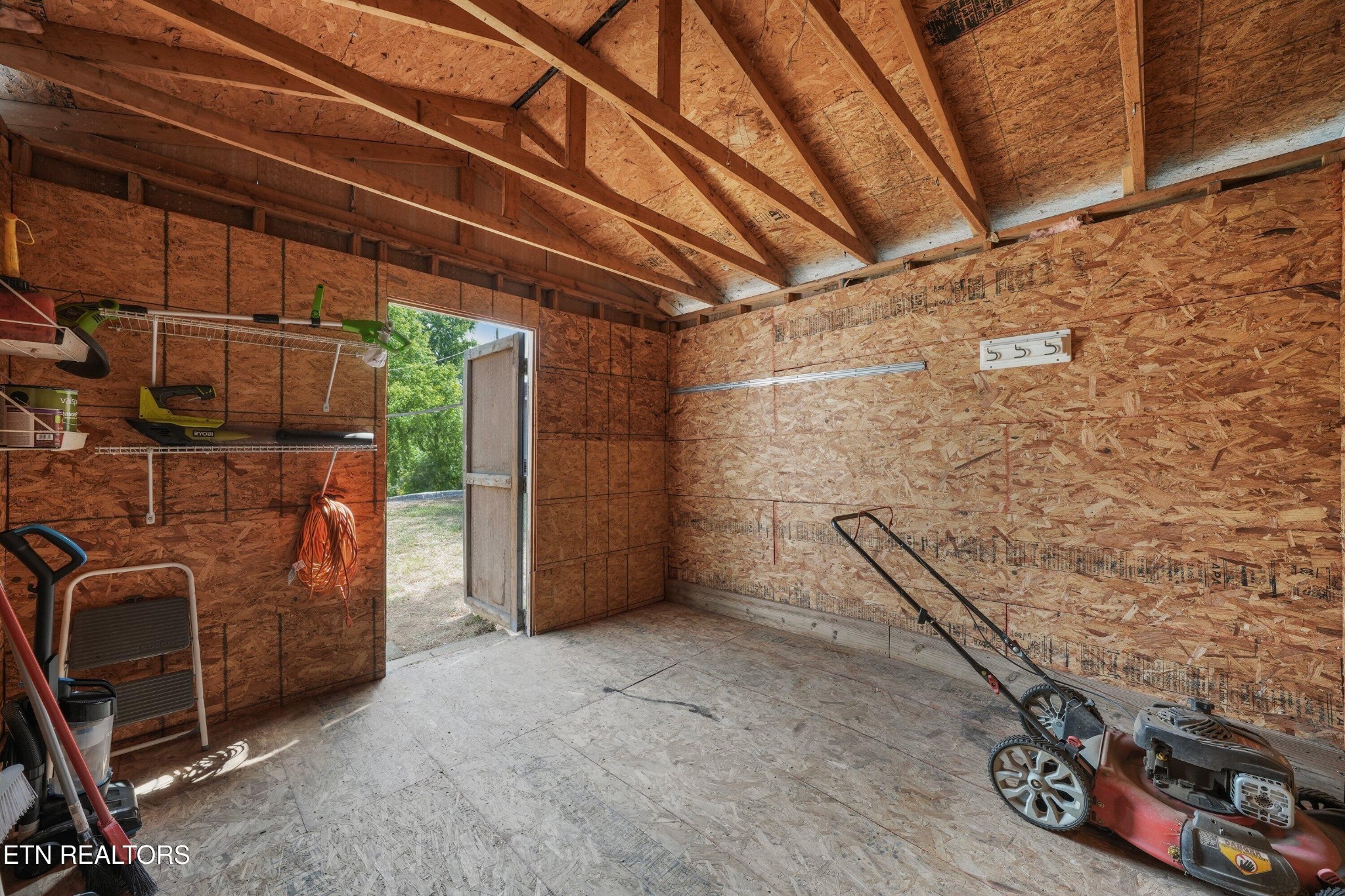 108 Mcginley St Property Photo 24