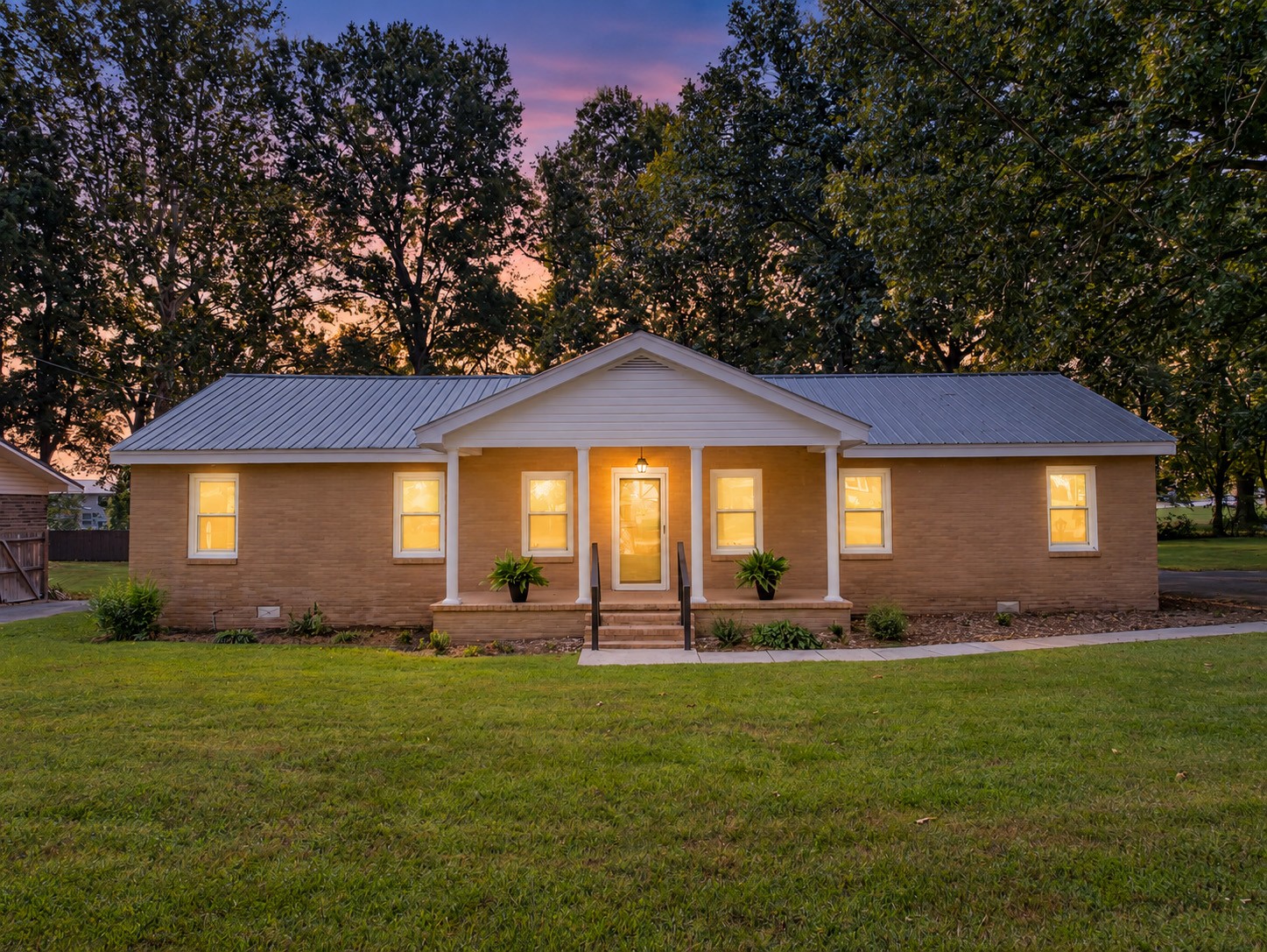 371 Myers Rd Property Photo 1