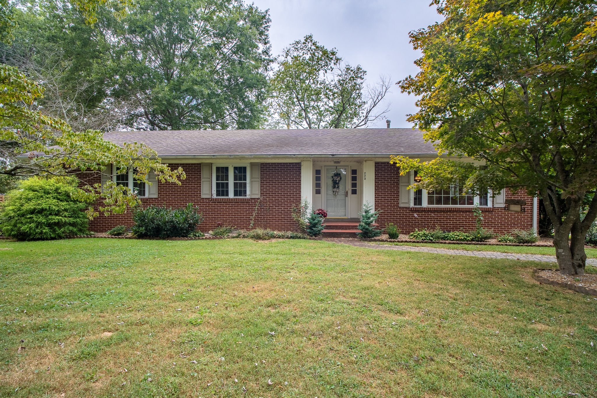 225 Caperton Ave Property Photo 1