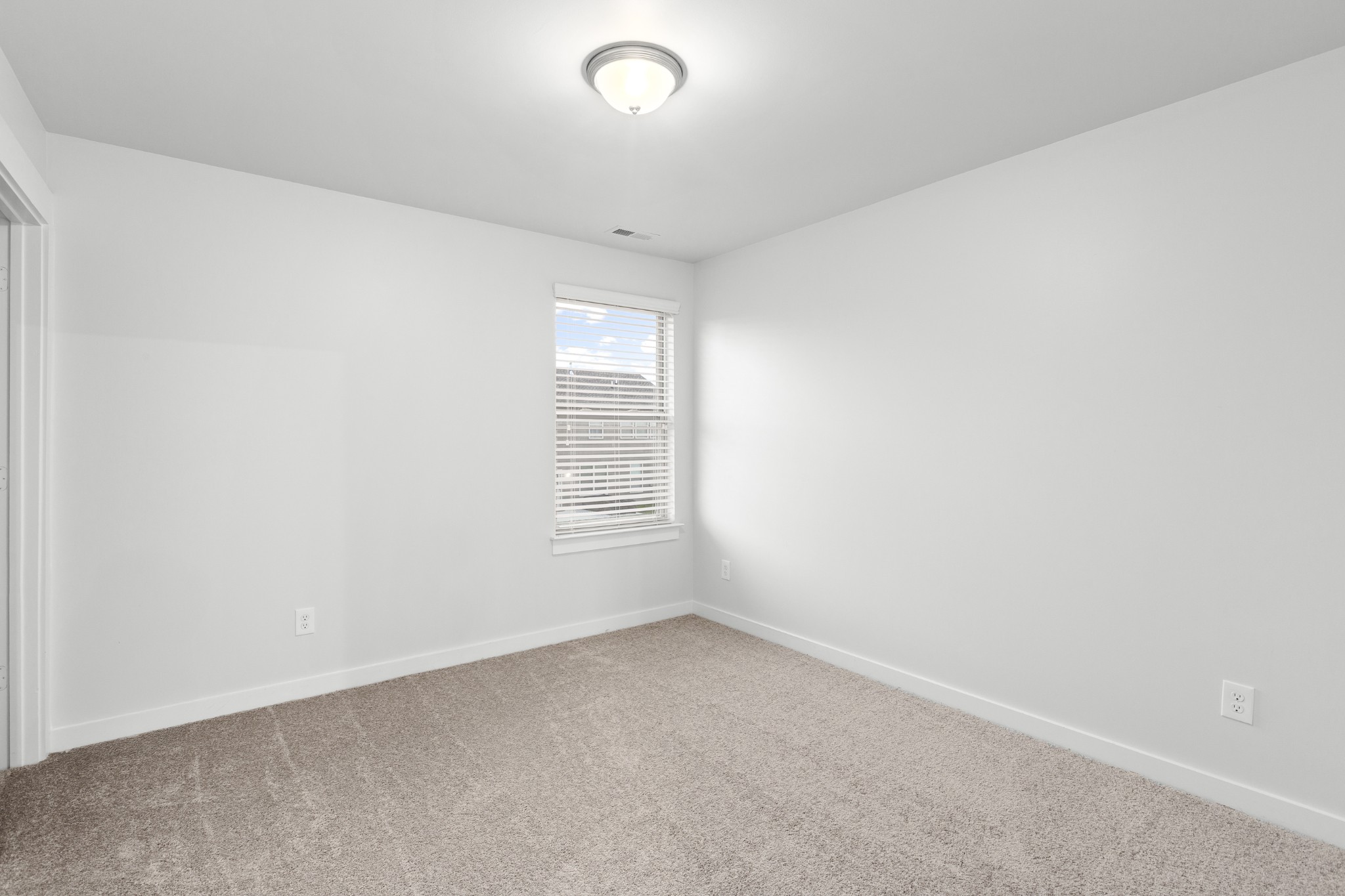 814 Yakima Way Property Photo 18