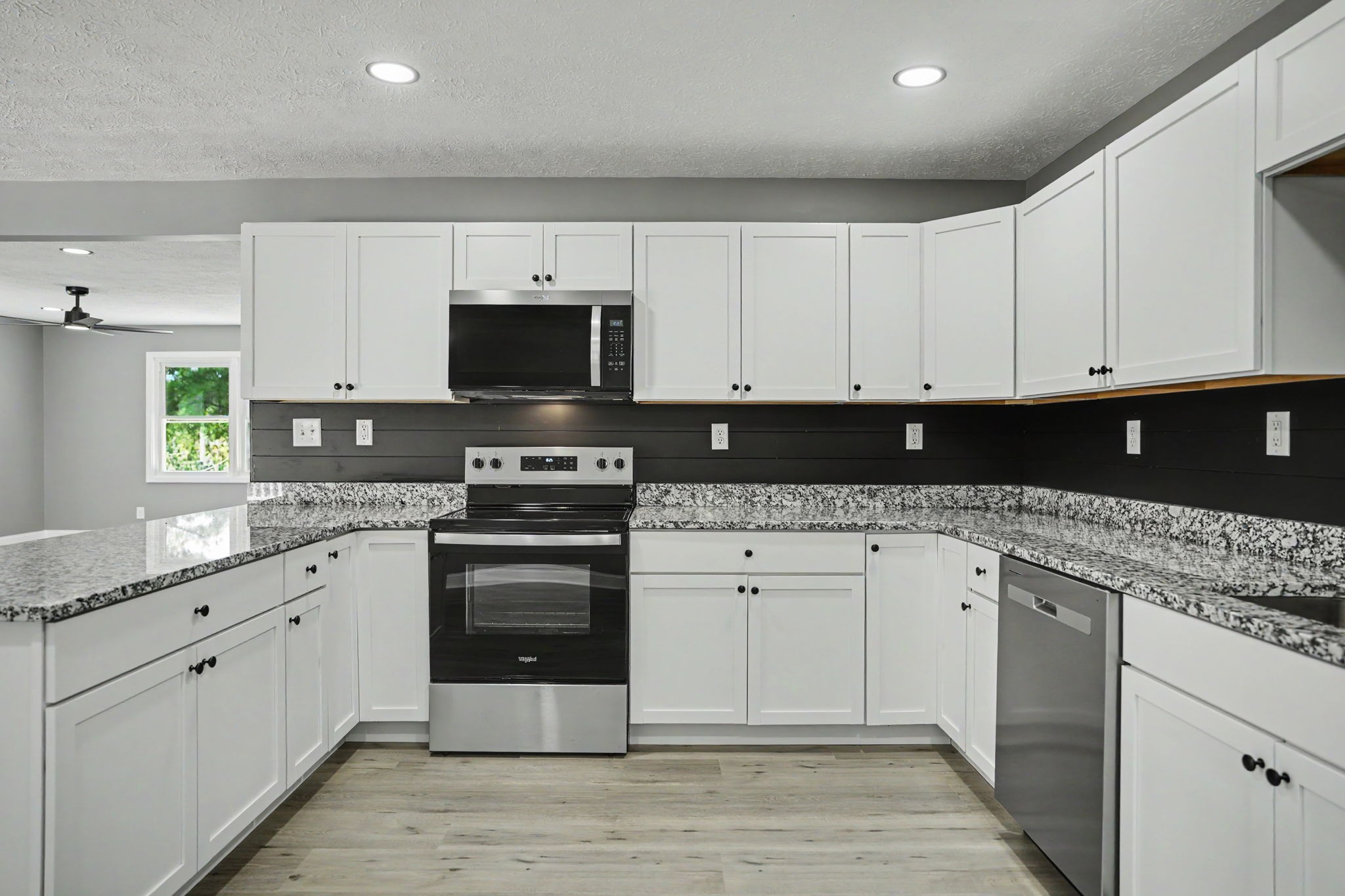 1165 Bleich Rd Property Photo 10