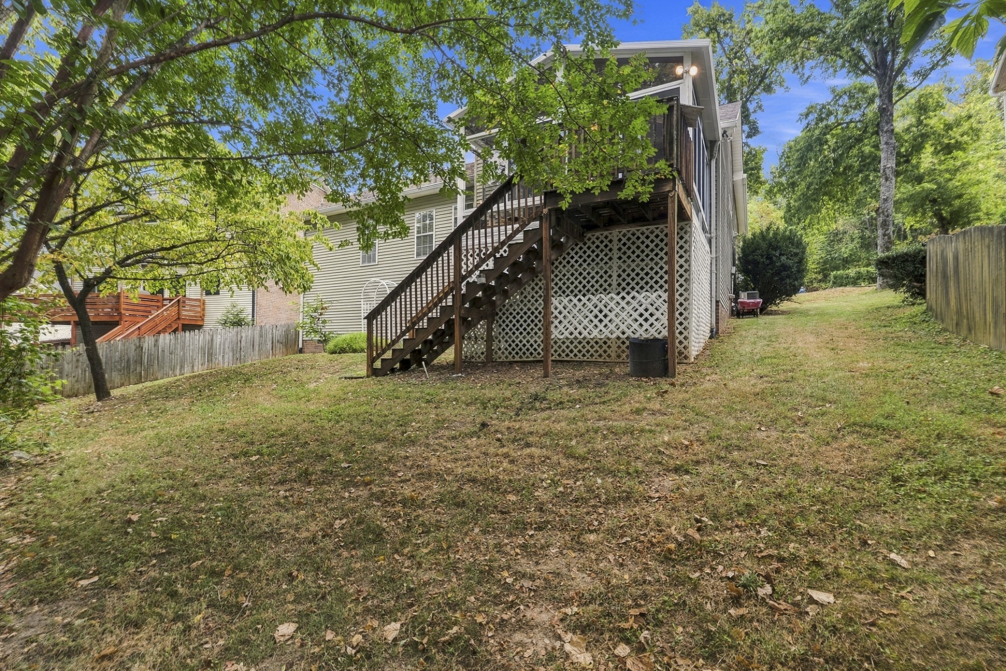 5849 Woodlands Ave Property Photo 4