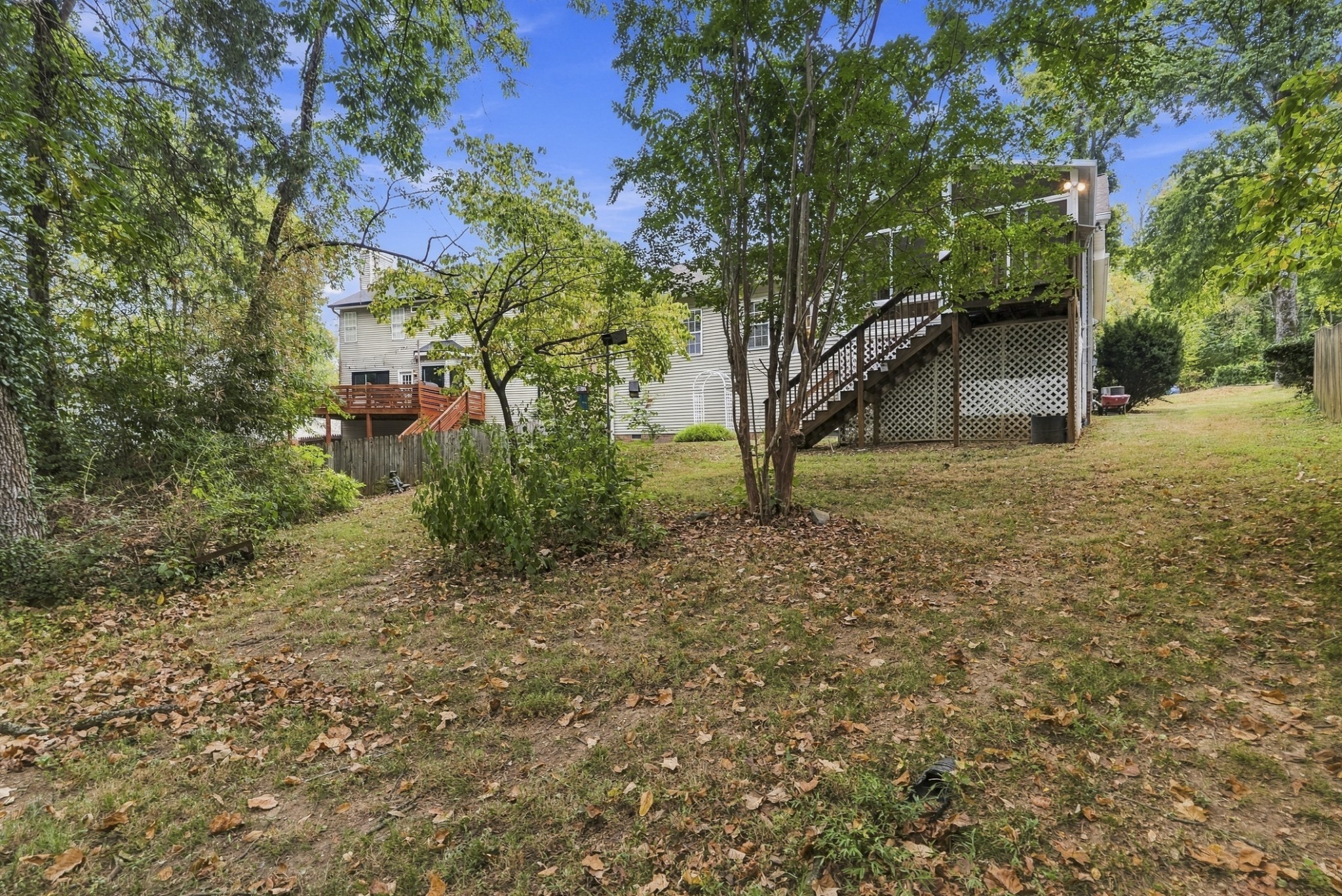 5849 Woodlands Ave Property Photo 5