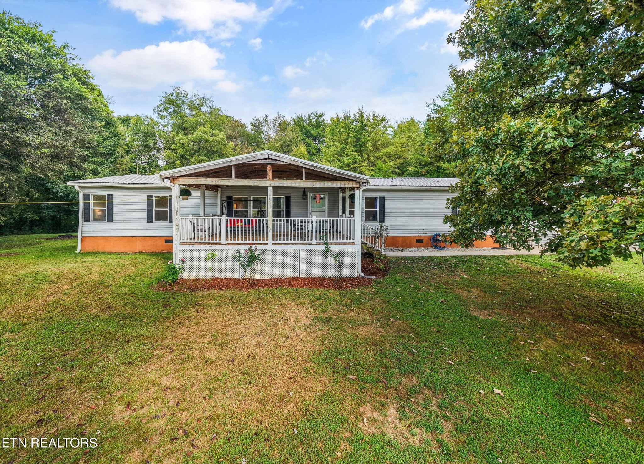200 Campground Rd Property Photo 1