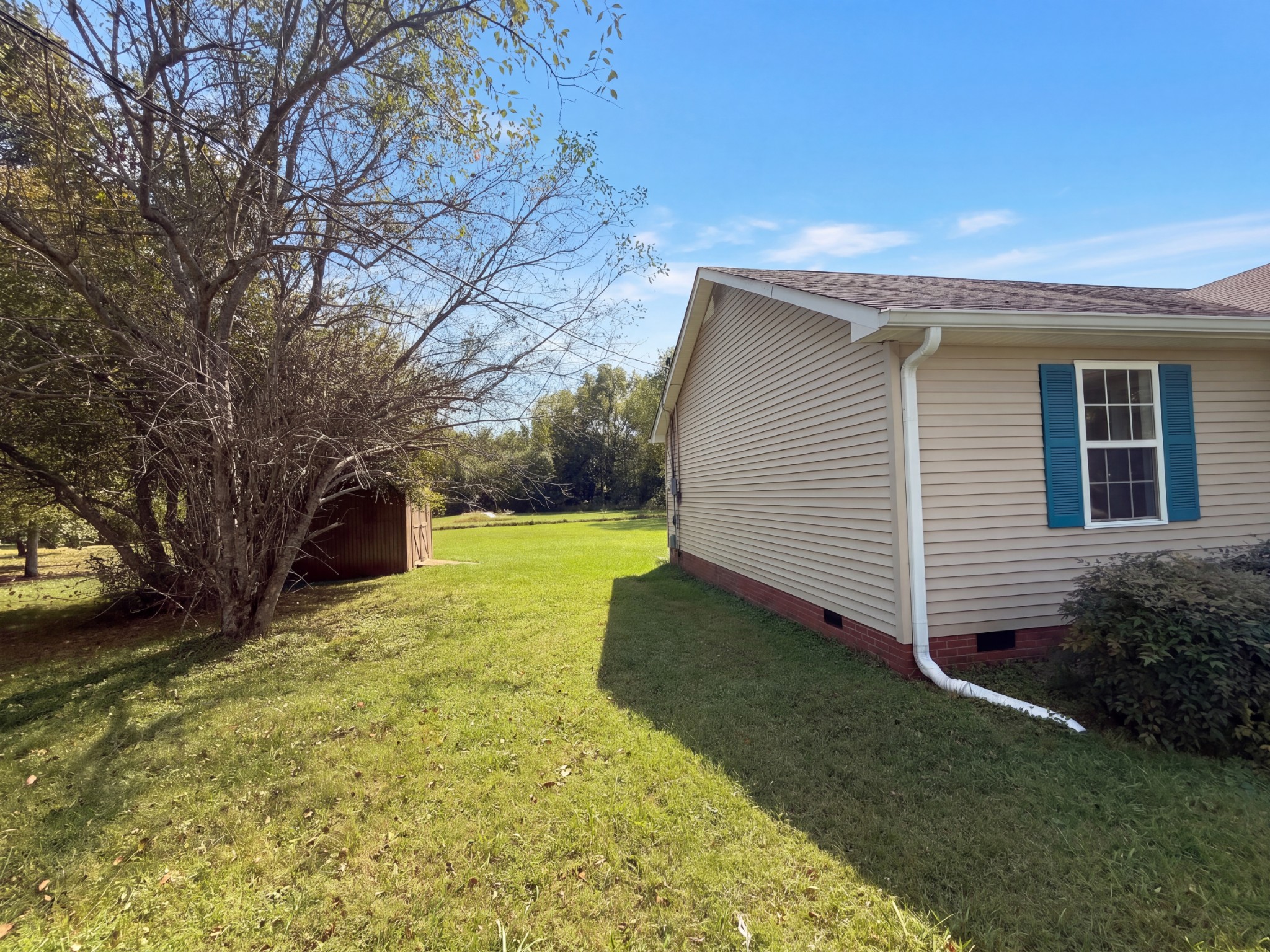 1817 Twin Caves Dr Property Photo 18