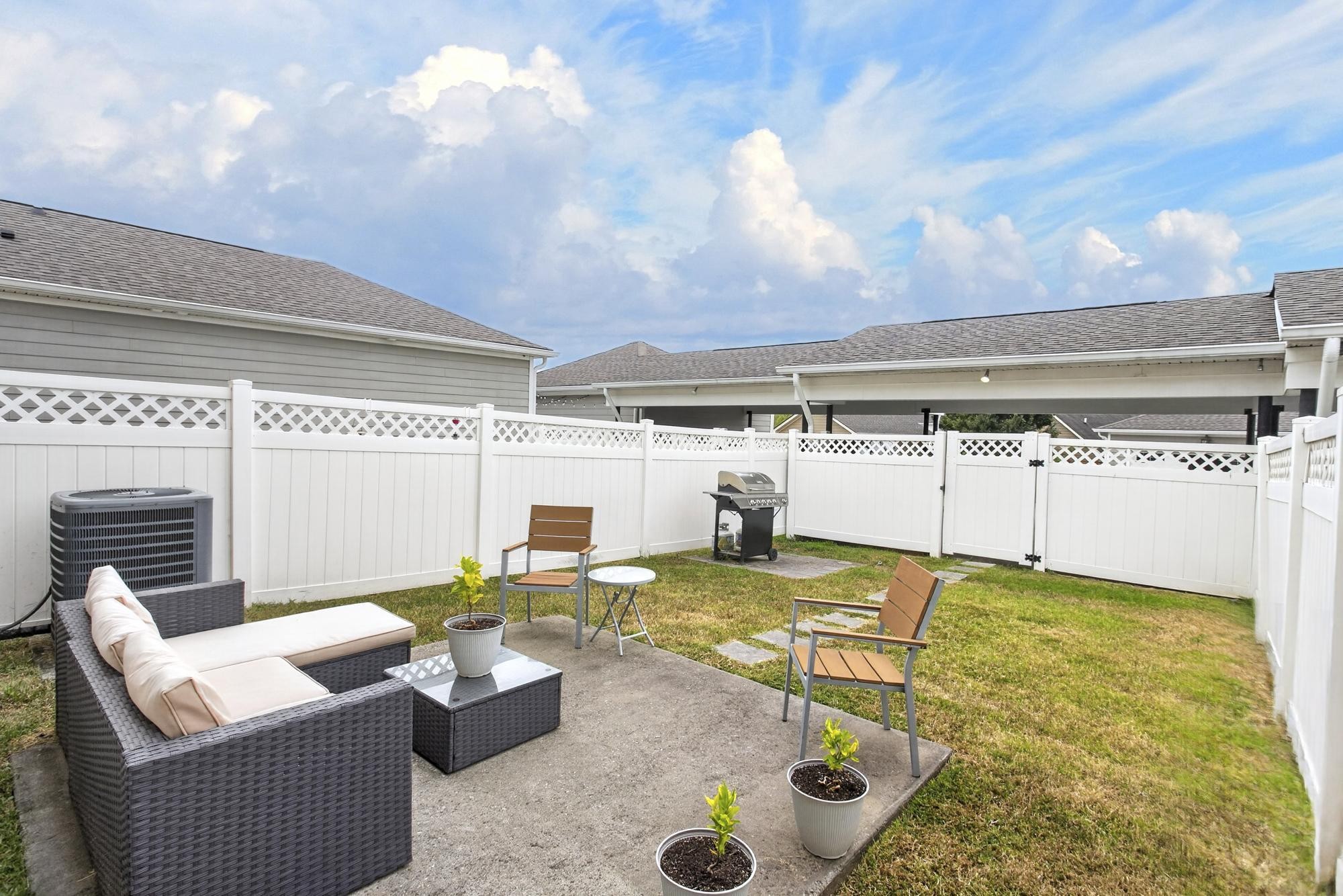 1519 Winding Creek Dr Property Photo 22