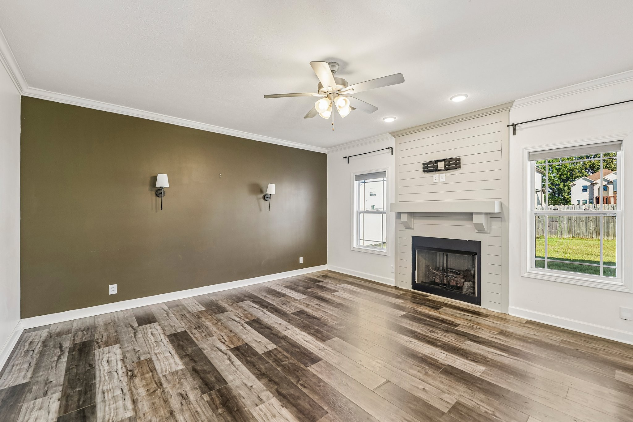 300 Bluebriar Trce Property Photo 13