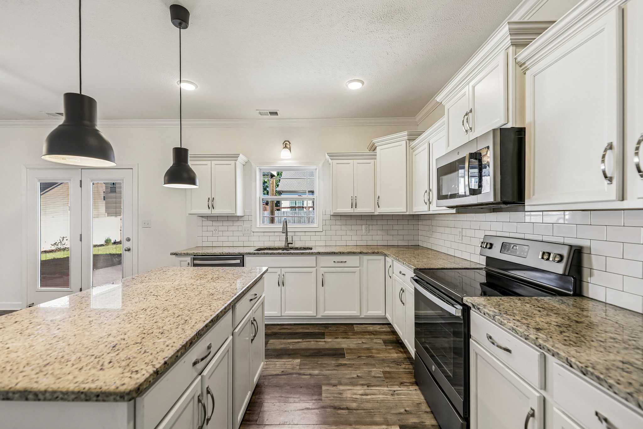 300 Bluebriar Trce Property Photo 20