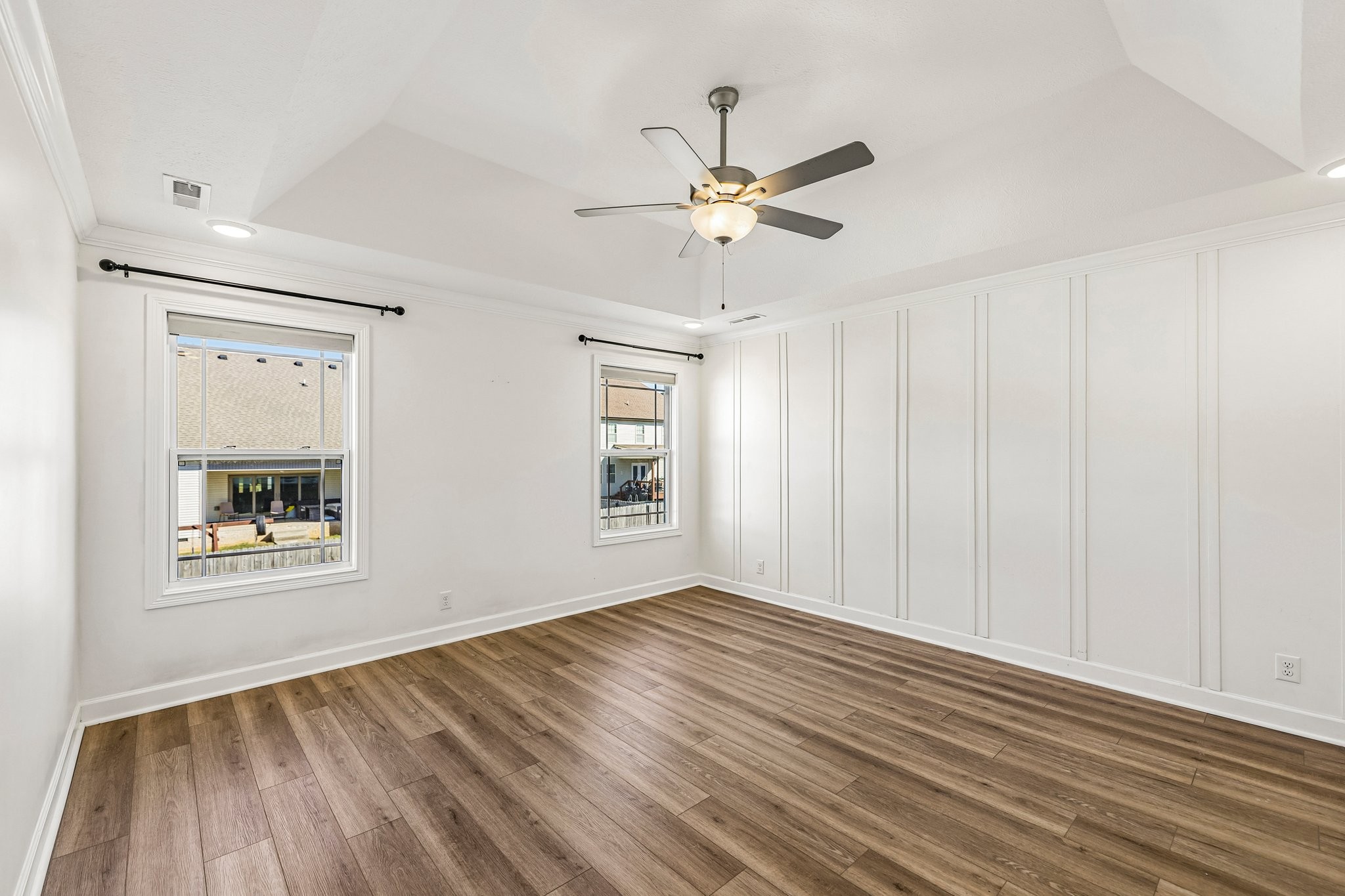 300 Bluebriar Trce Property Photo 39