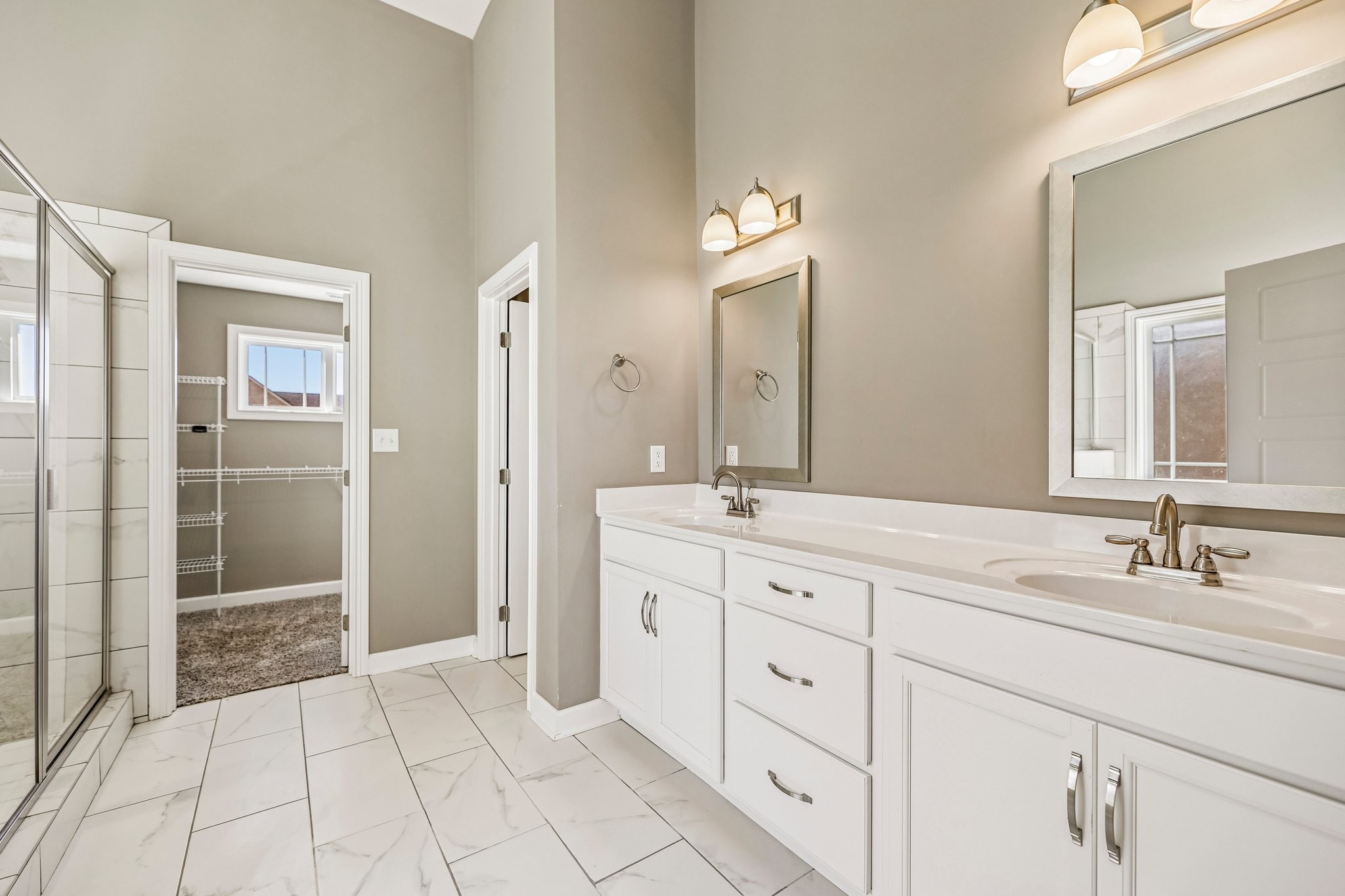 300 Bluebriar Trce Property Photo 42