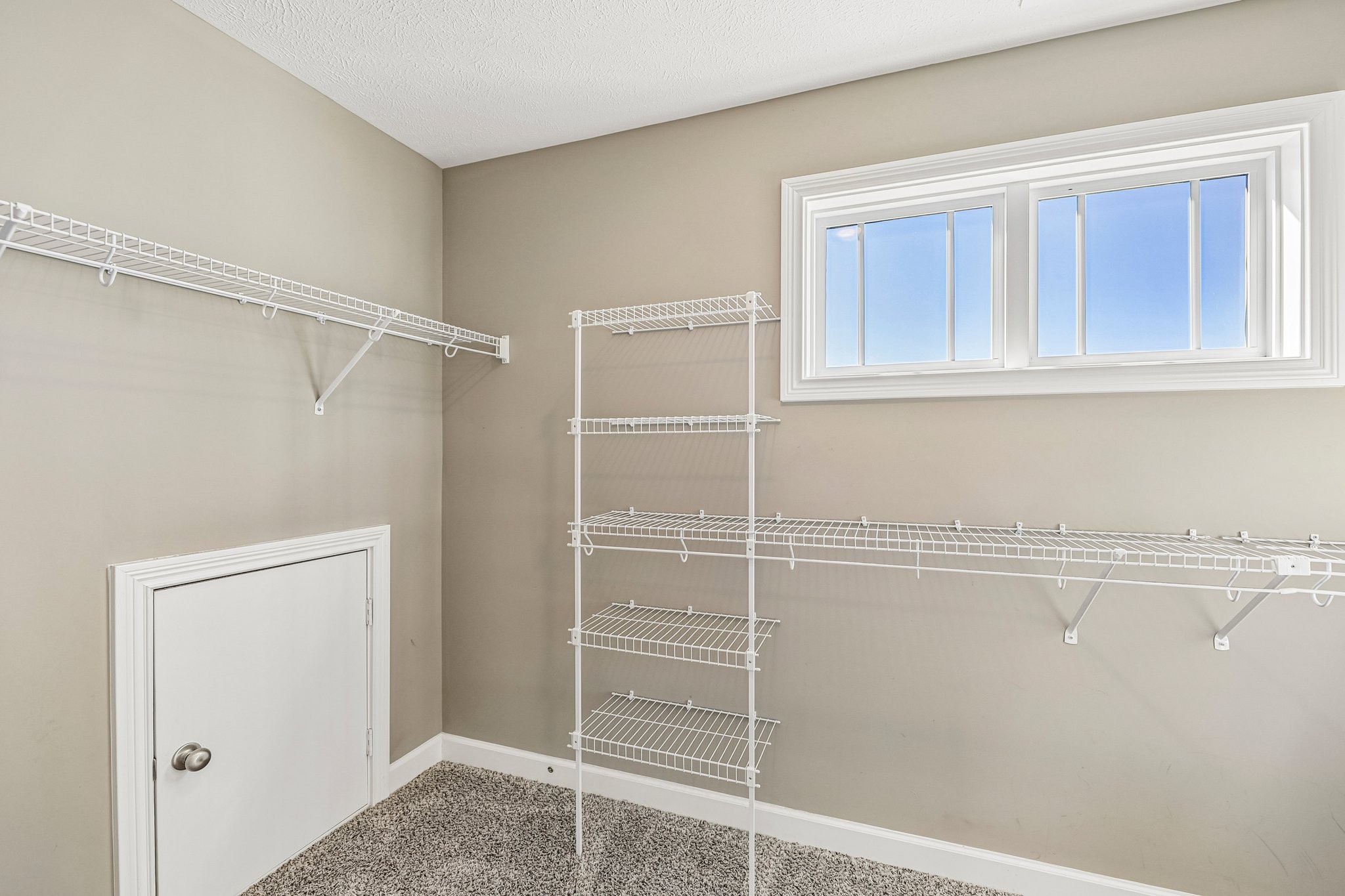 300 Bluebriar Trce Property Photo 46