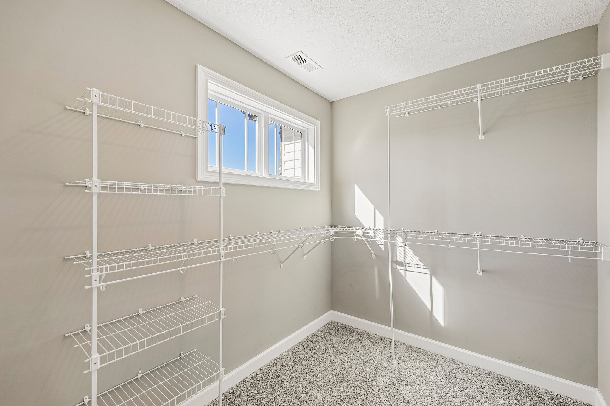 300 Bluebriar Trce Property Photo 47