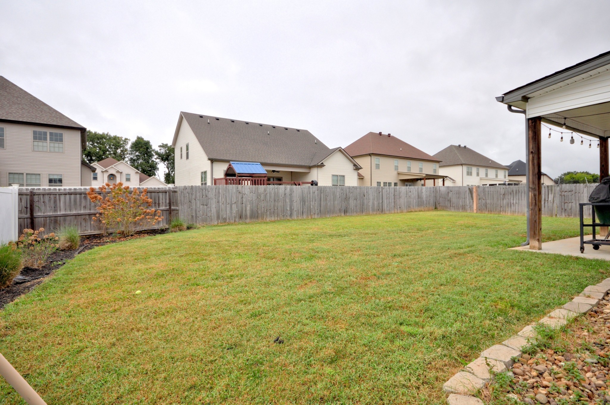 300 Bluebriar Trce Property Photo 54