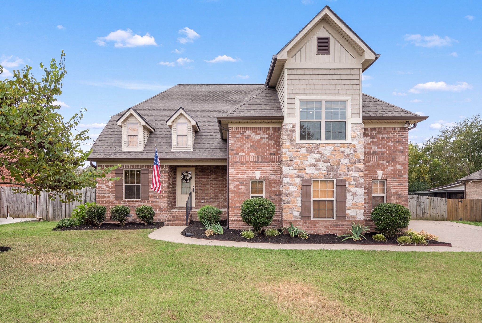 611 Virginia Belle Dr Property Photo 1