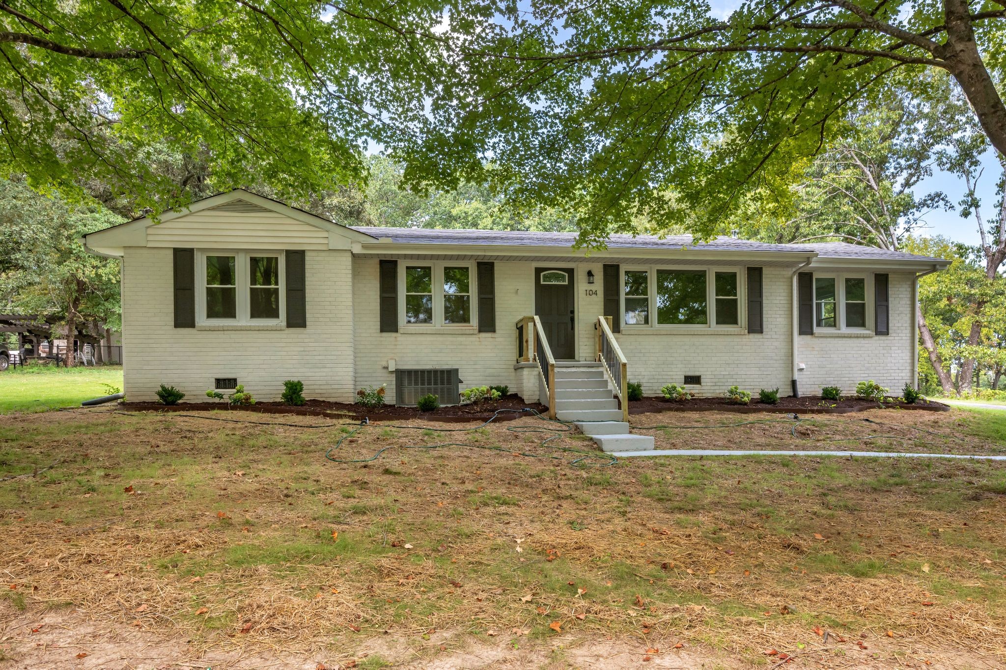 104 S Hummingbird Ln, S Property Photo 1