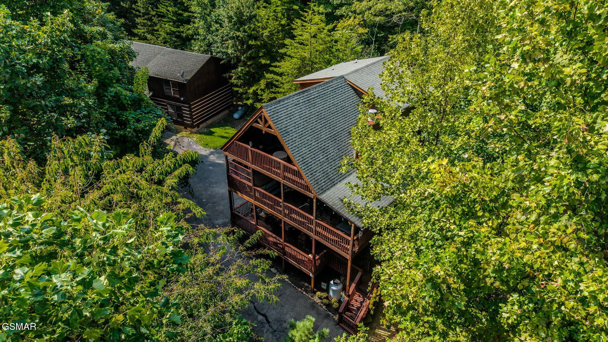 1124 Twin Oaks Road Property Photo 1