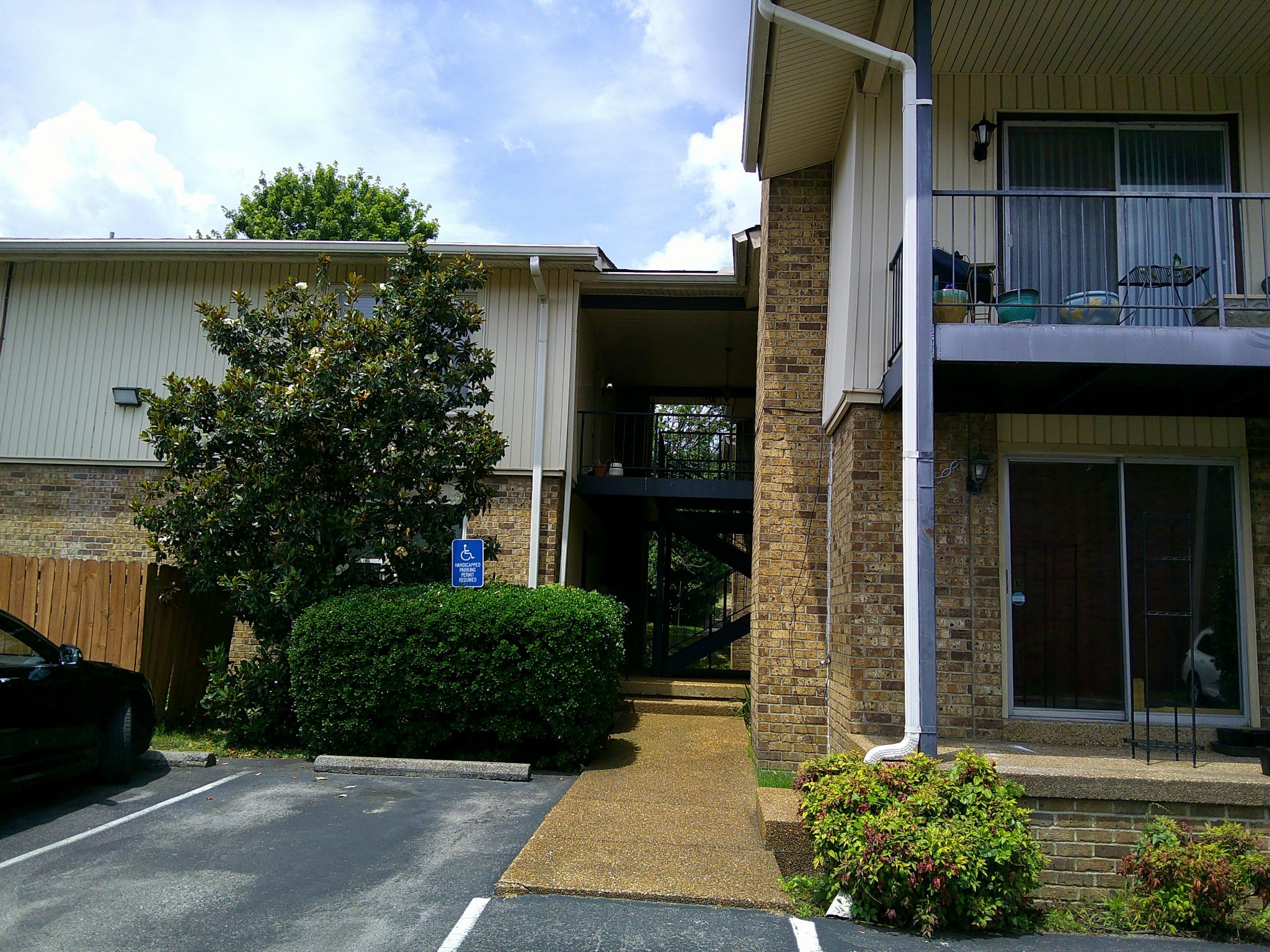 2116 Hobbs Rd Property Photo 1