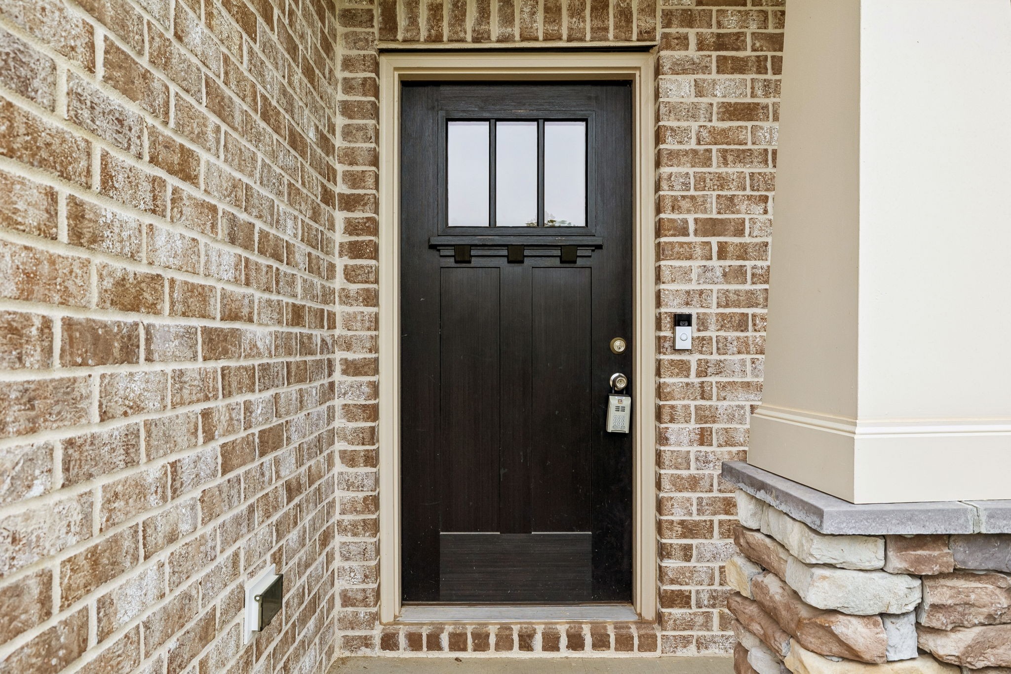 606 Golden Eagle Ct Property Photo 4
