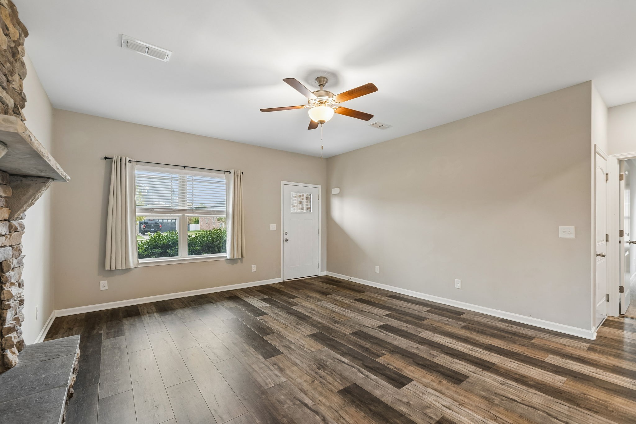 606 Golden Eagle Ct Property Photo 10