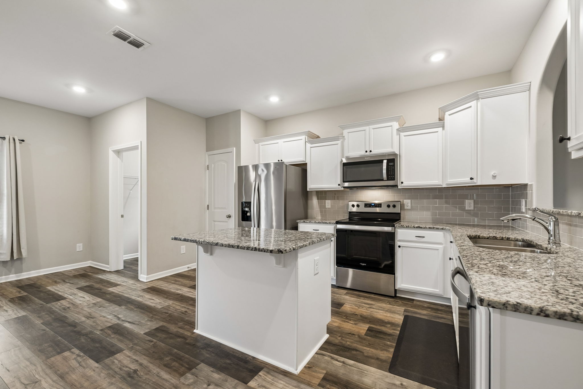 606 Golden Eagle Ct Property Photo 13